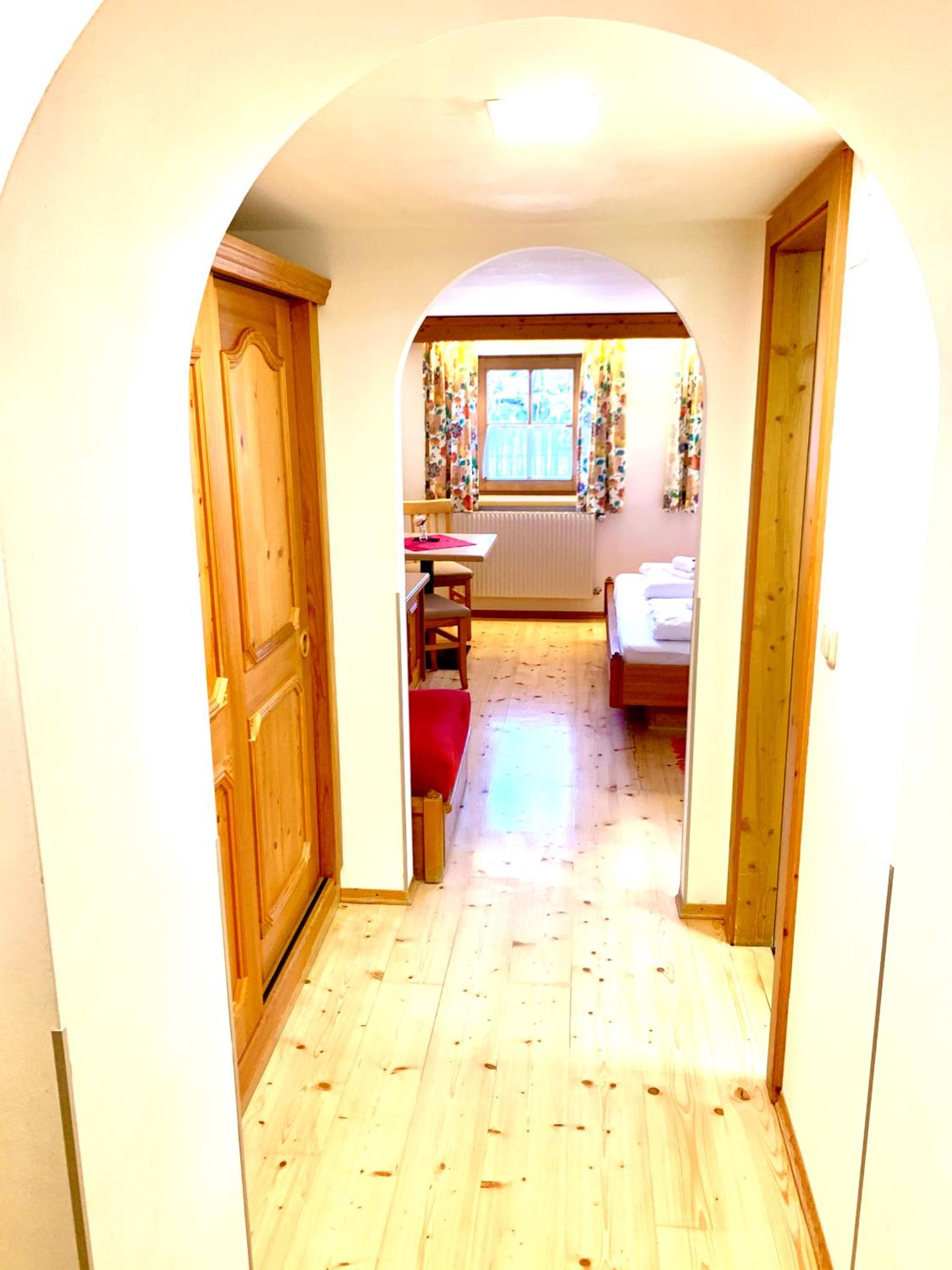 Apartment photo 3