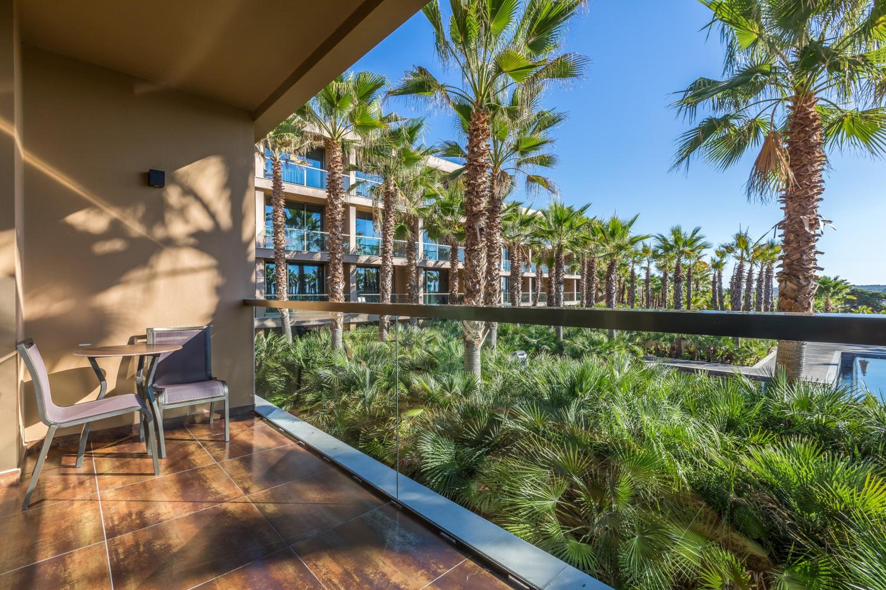 Superior Double Room with Garden and Pool View - Photo 6