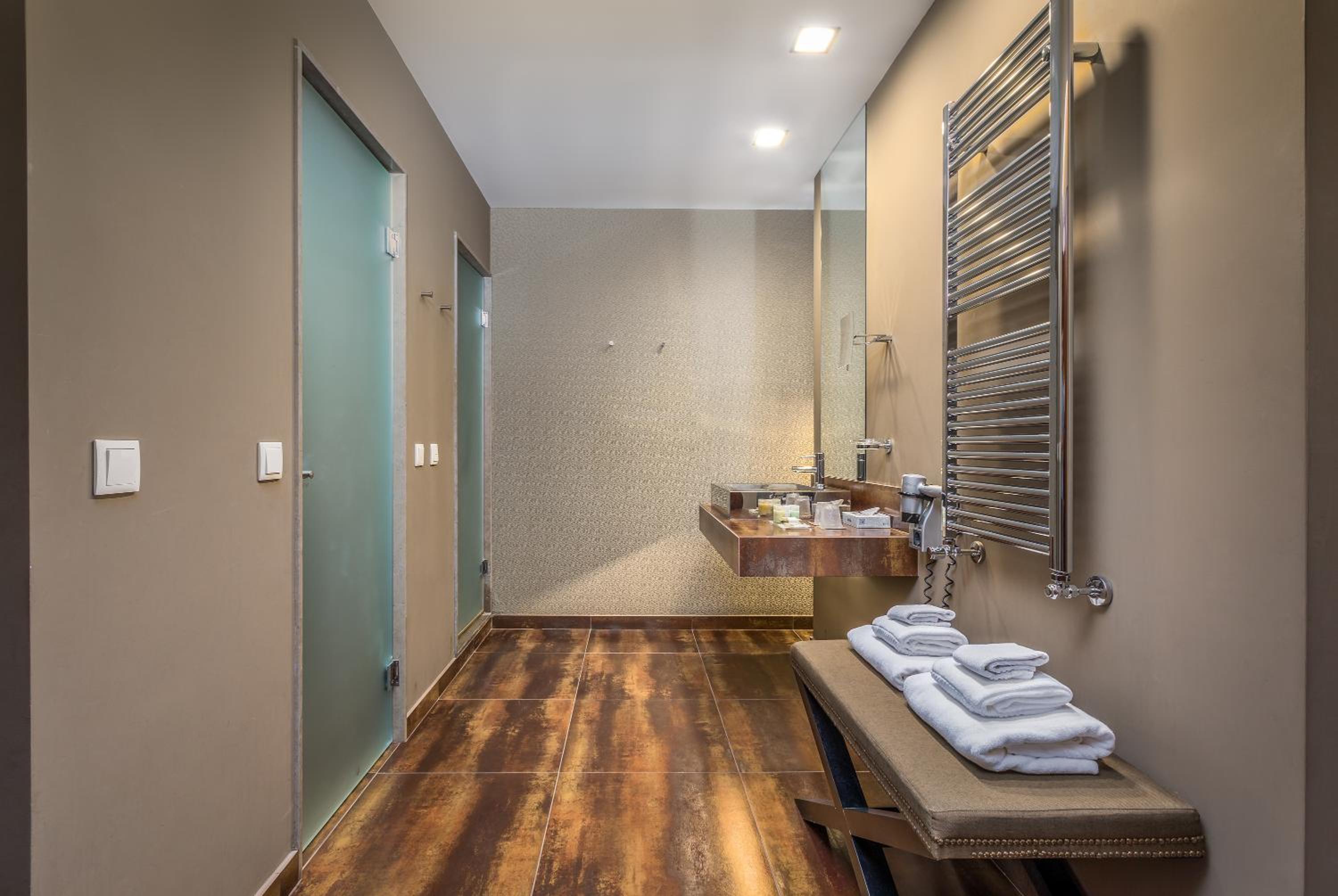 Superior Double Room with Garden and Pool View - Photo 2