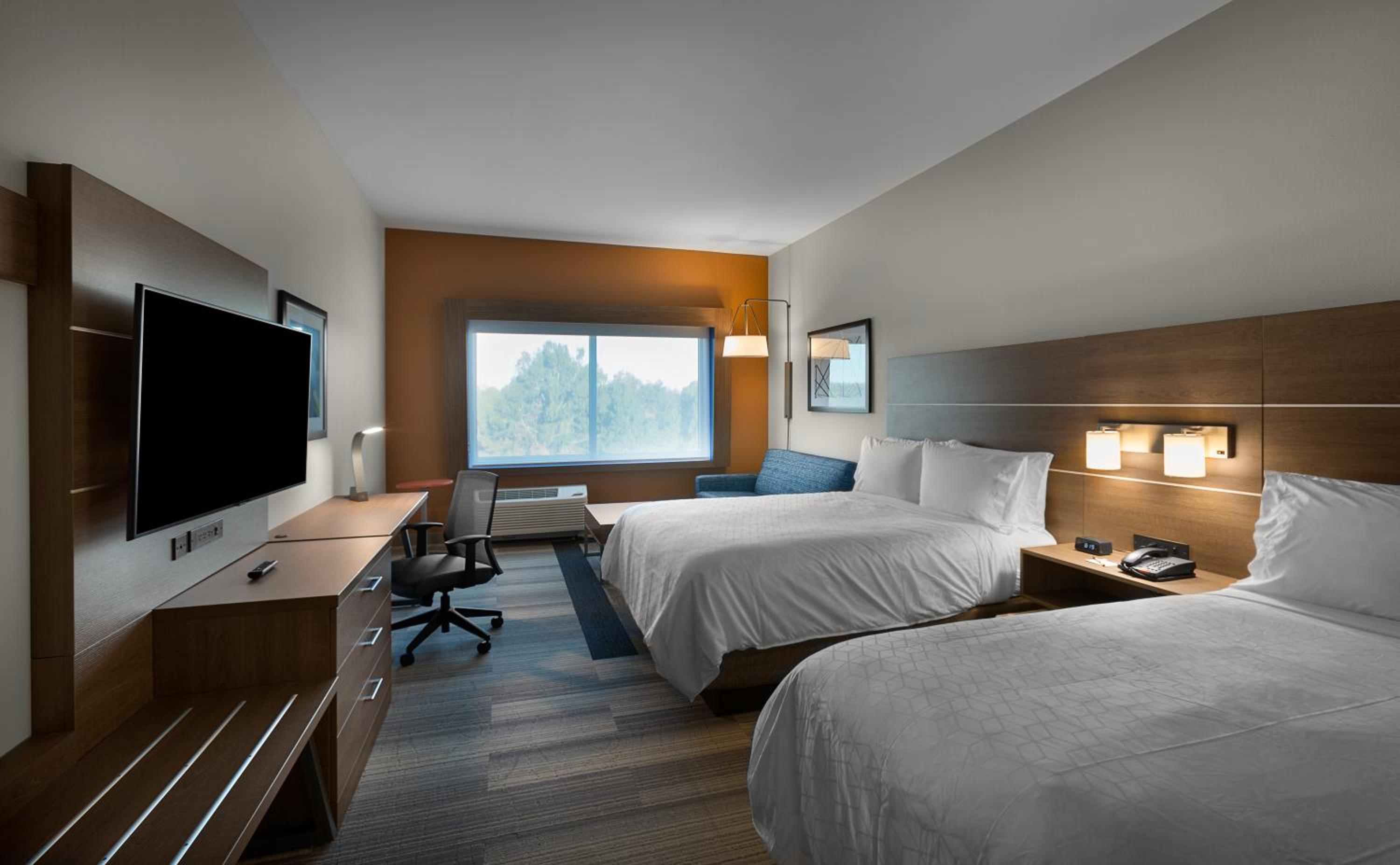 Suite with Two Queen Beds - Photo 1