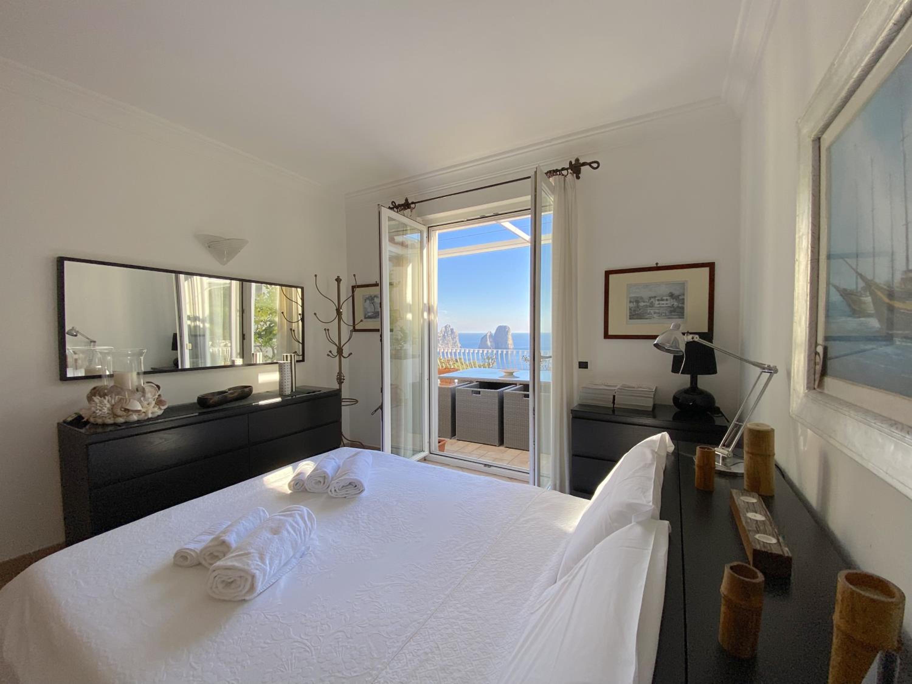 One-Bedroom House - Photo 9