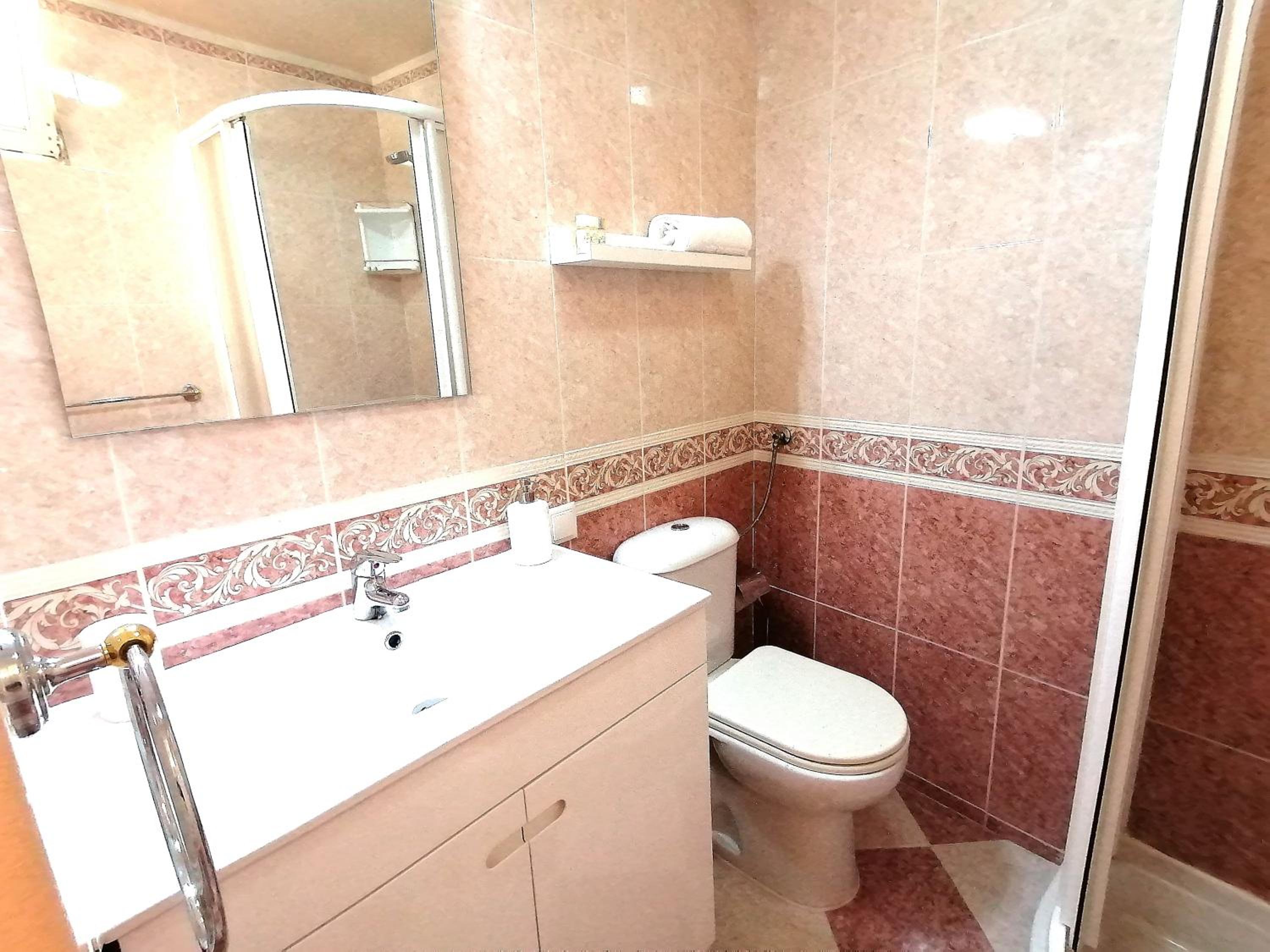 Double Room with City View - Photo 5