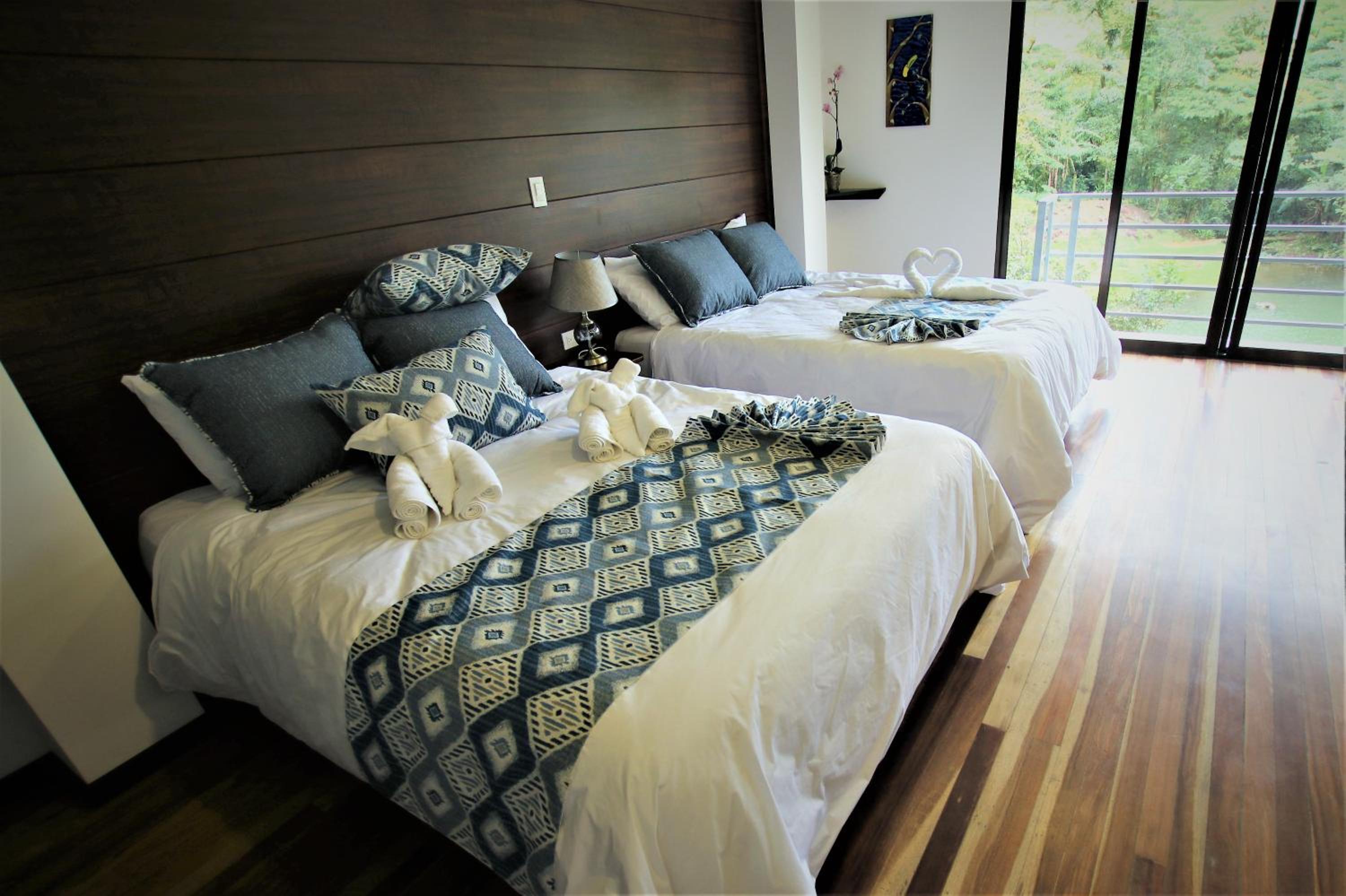 Double Room with Balcony - Photo 25