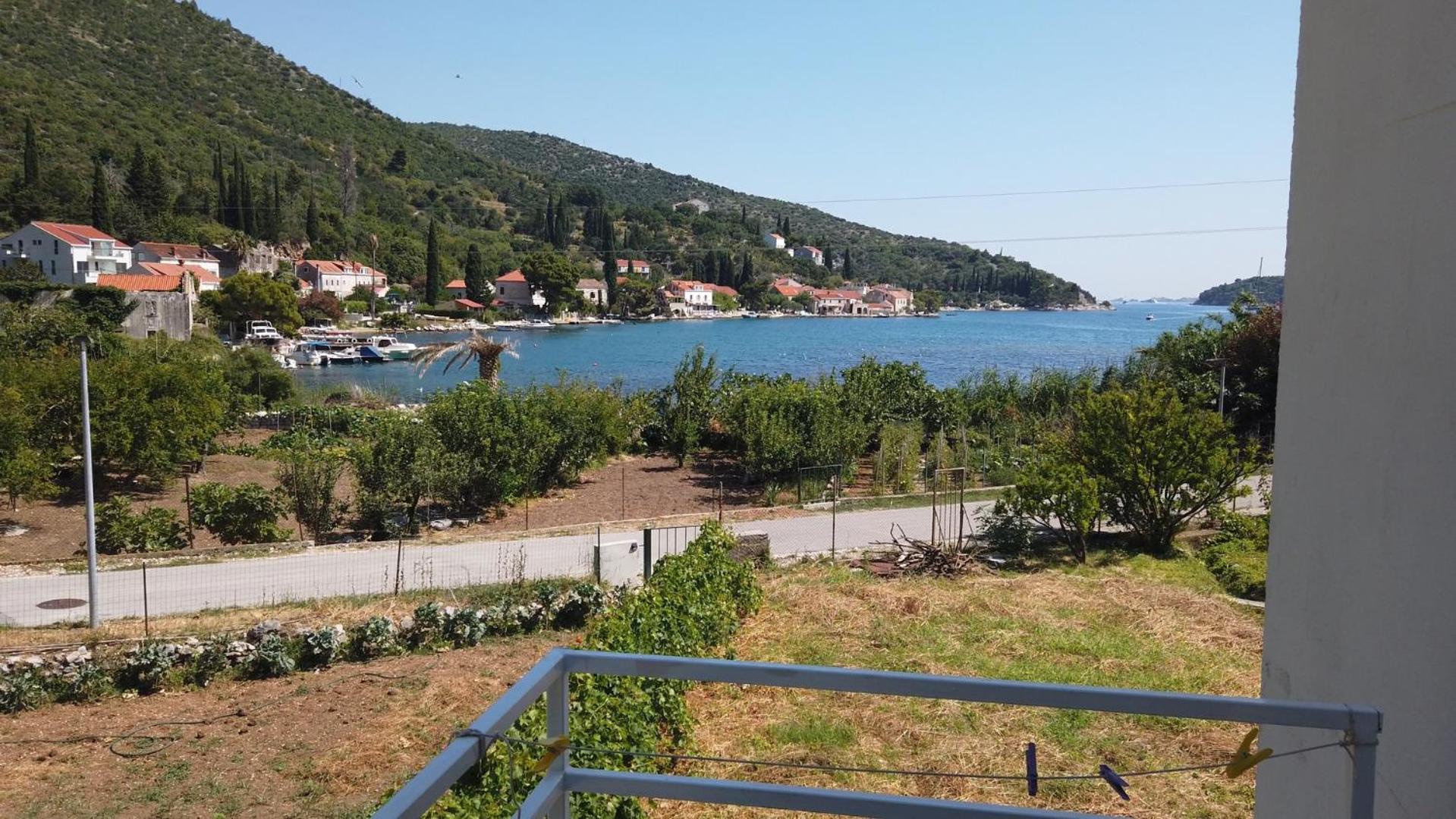 Deluxe Double Room with Balcony and Sea View photo 3