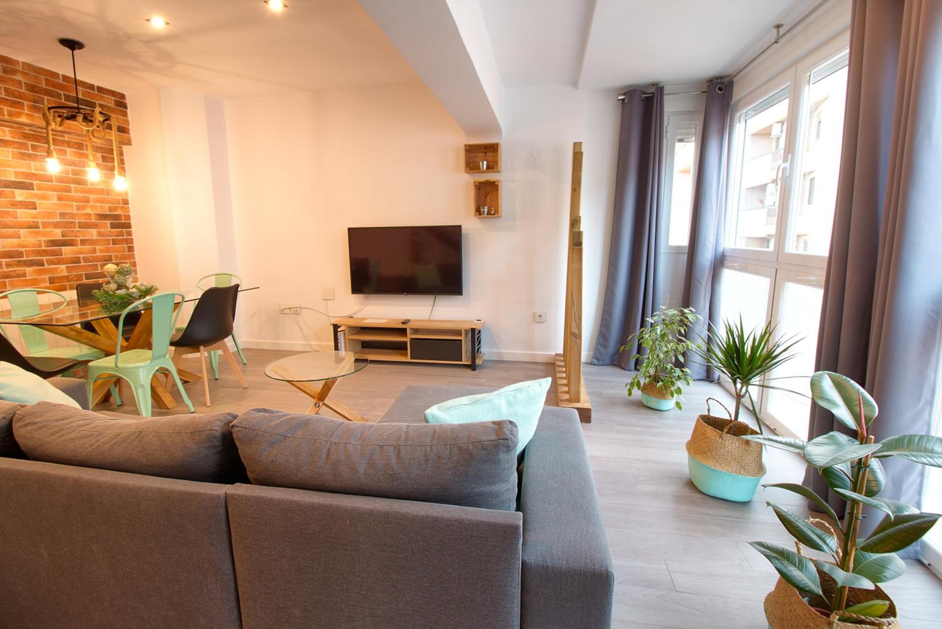Three-Bedroom Apartment - Photo 18