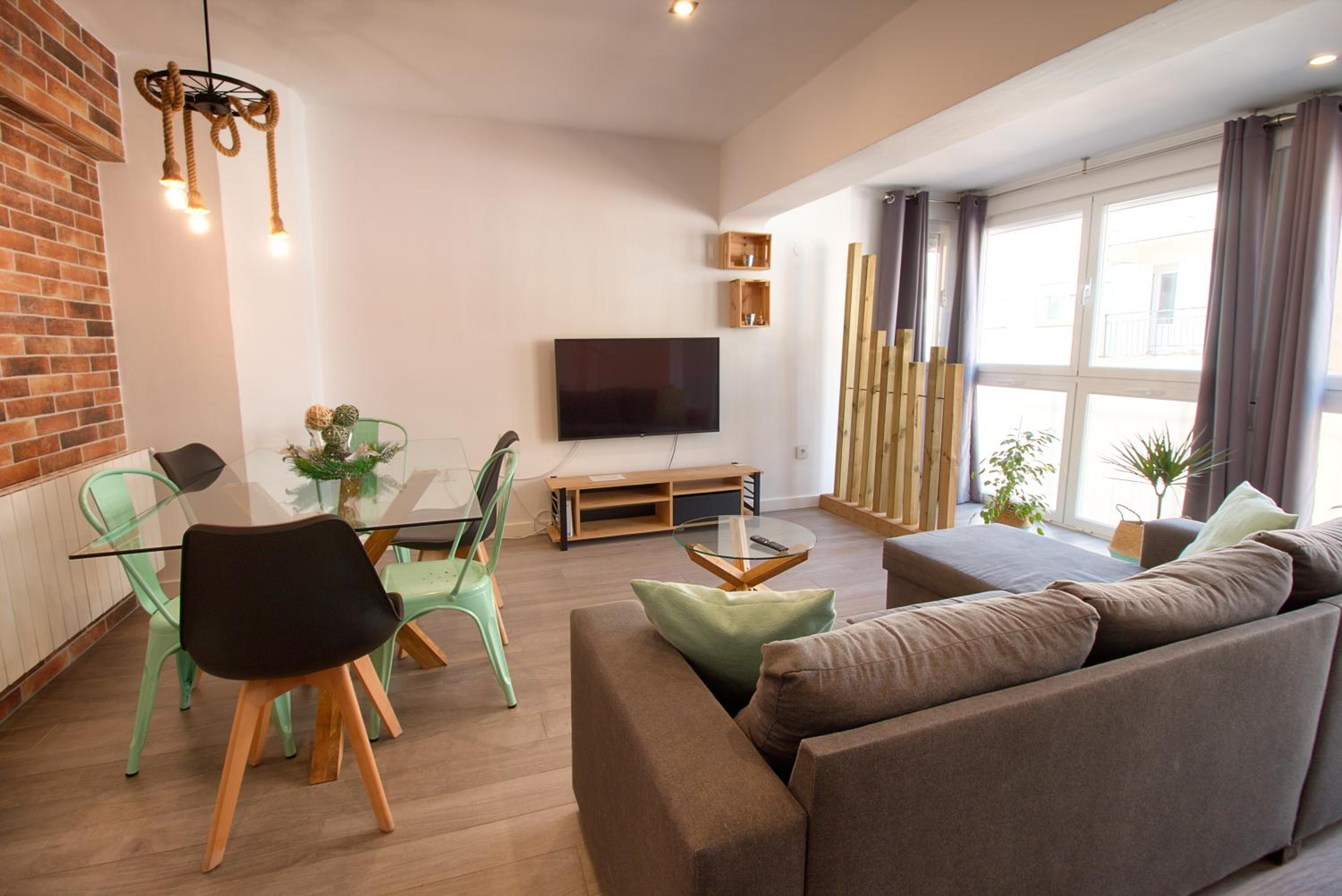 Three-Bedroom Apartment - Photo 14