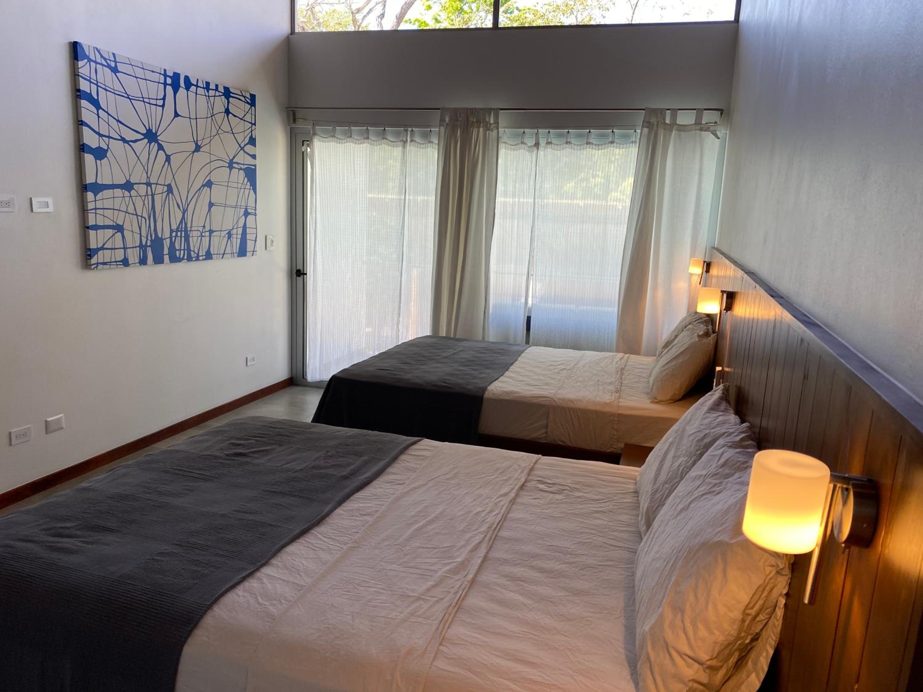 Deluxe Queen Room - Photo 1