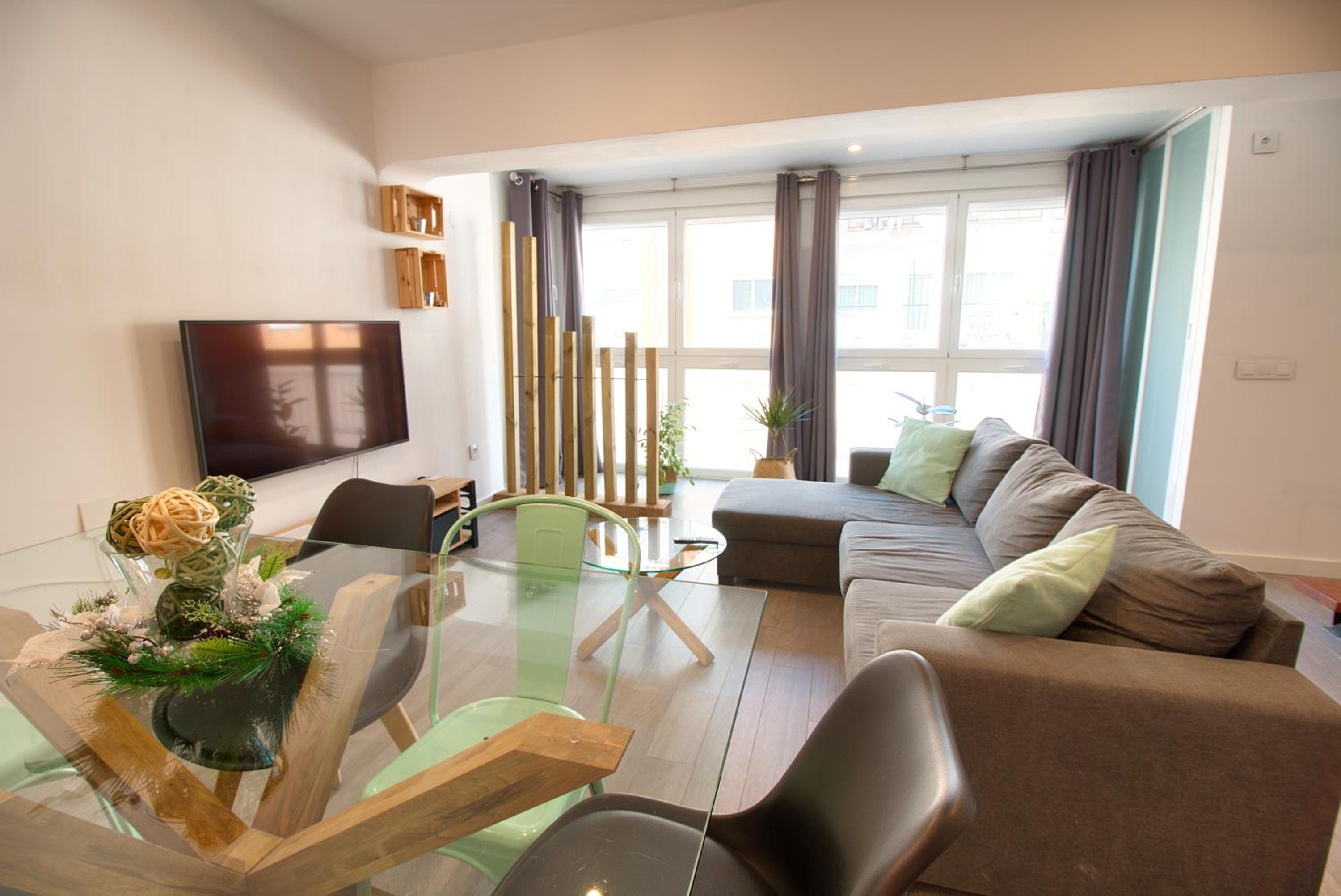 Three-Bedroom Apartment - Photo 13