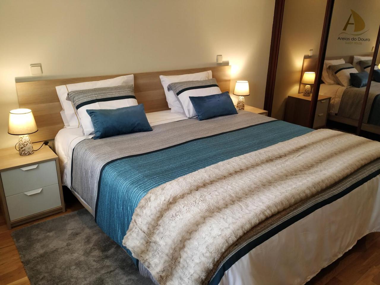 Double or Twin Room - Photo 5