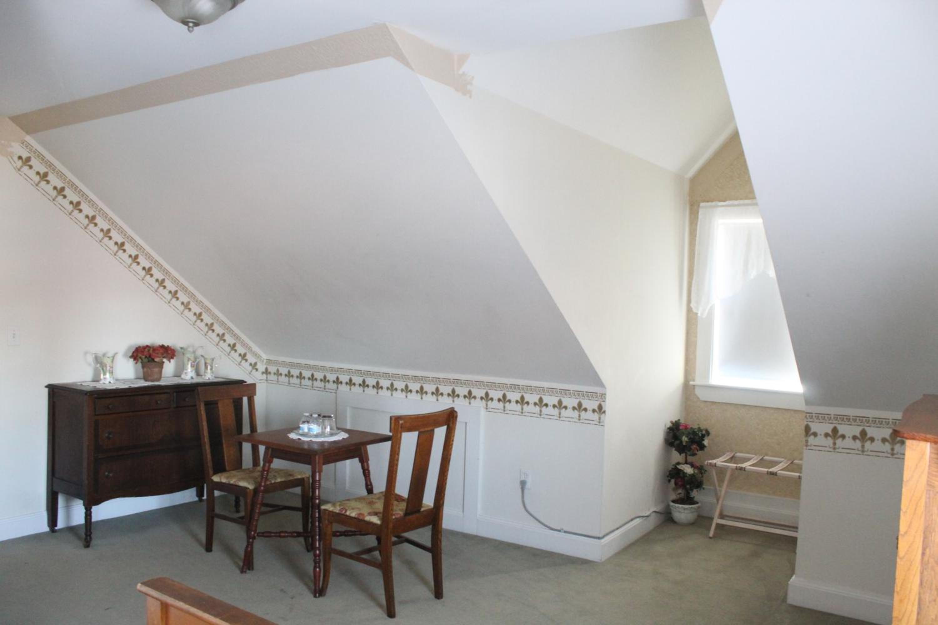 Double Room with Private Bathroom - Photo 1