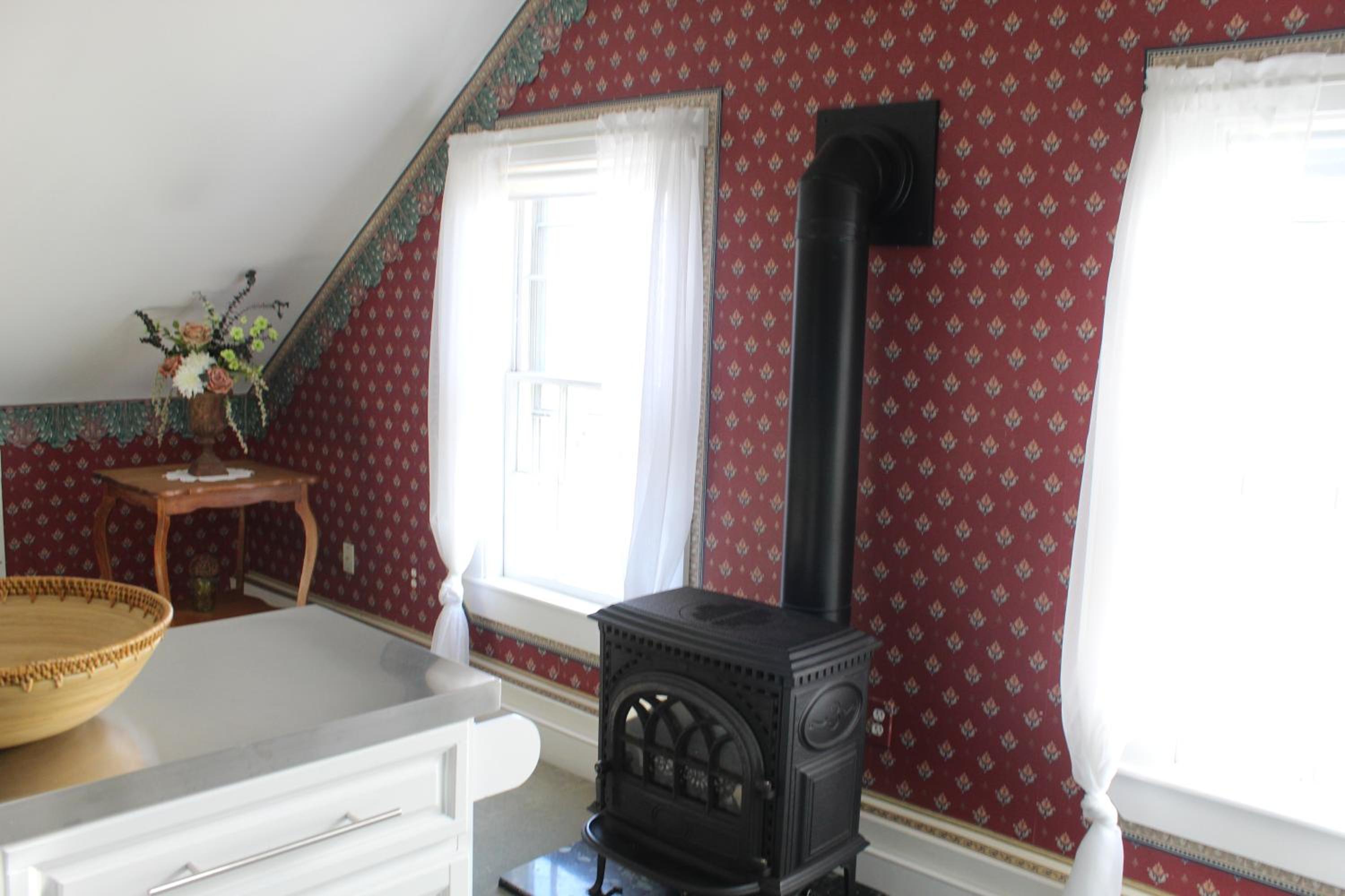 Two-Bedroom Suite - Photo 13