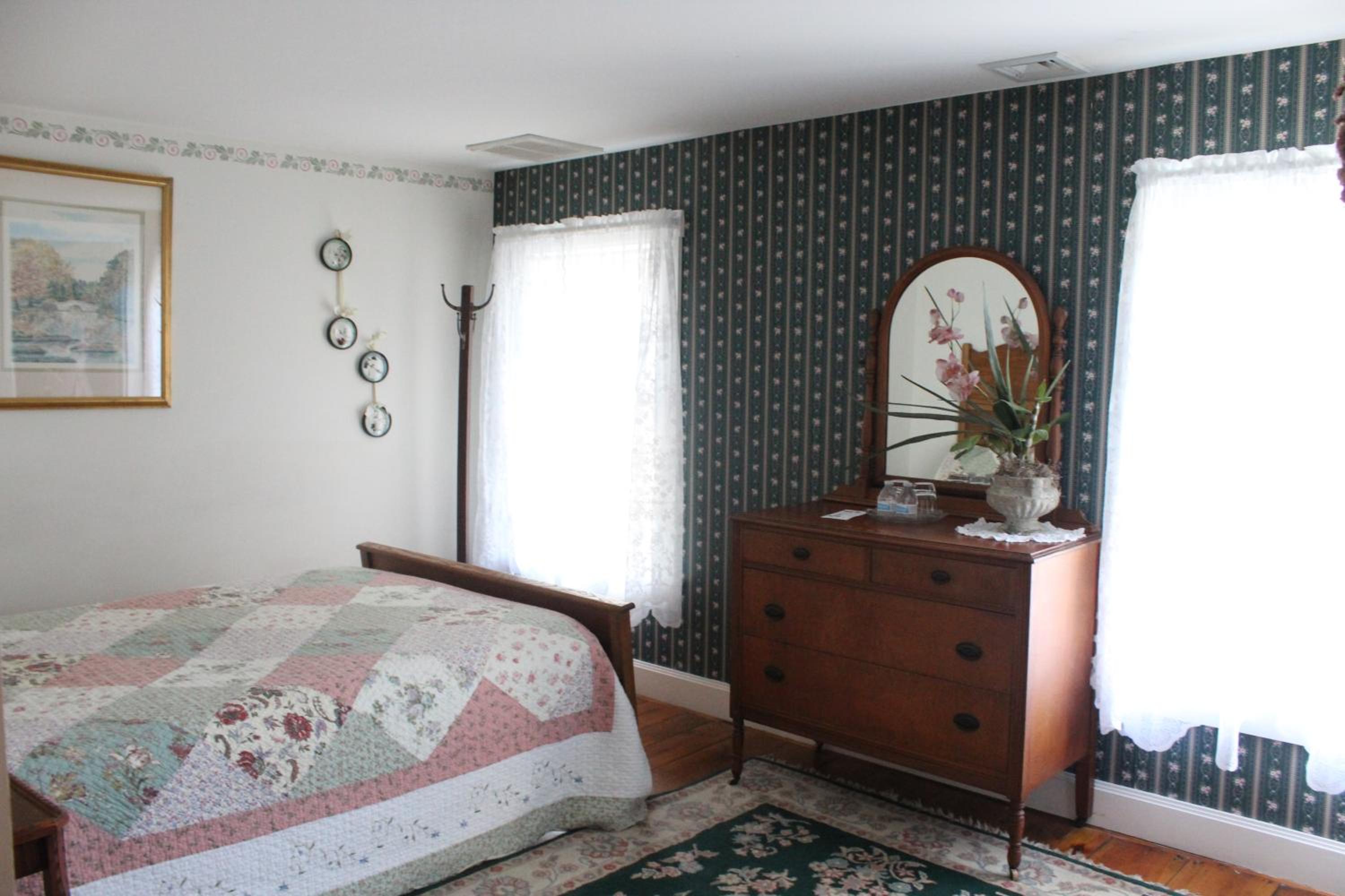 Double Room with Private Bathroom - Photo 6