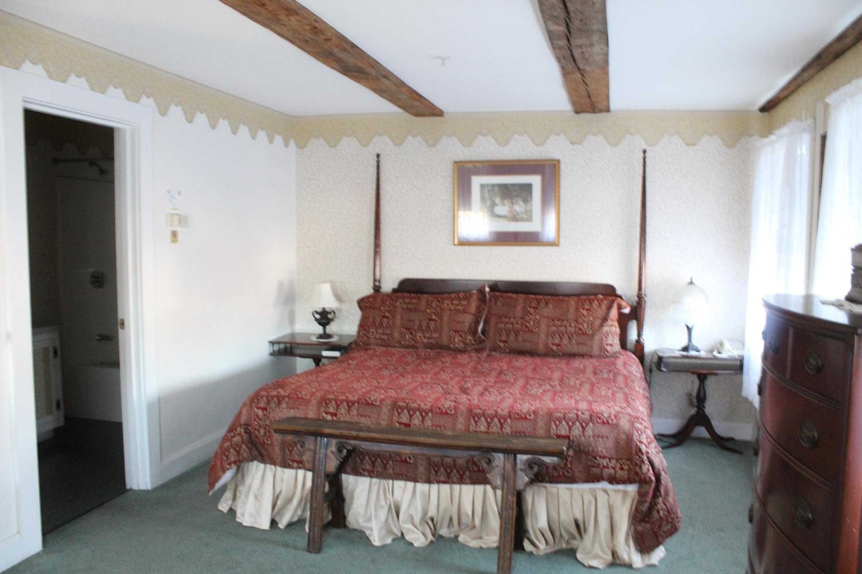 King Suite - Photo 4