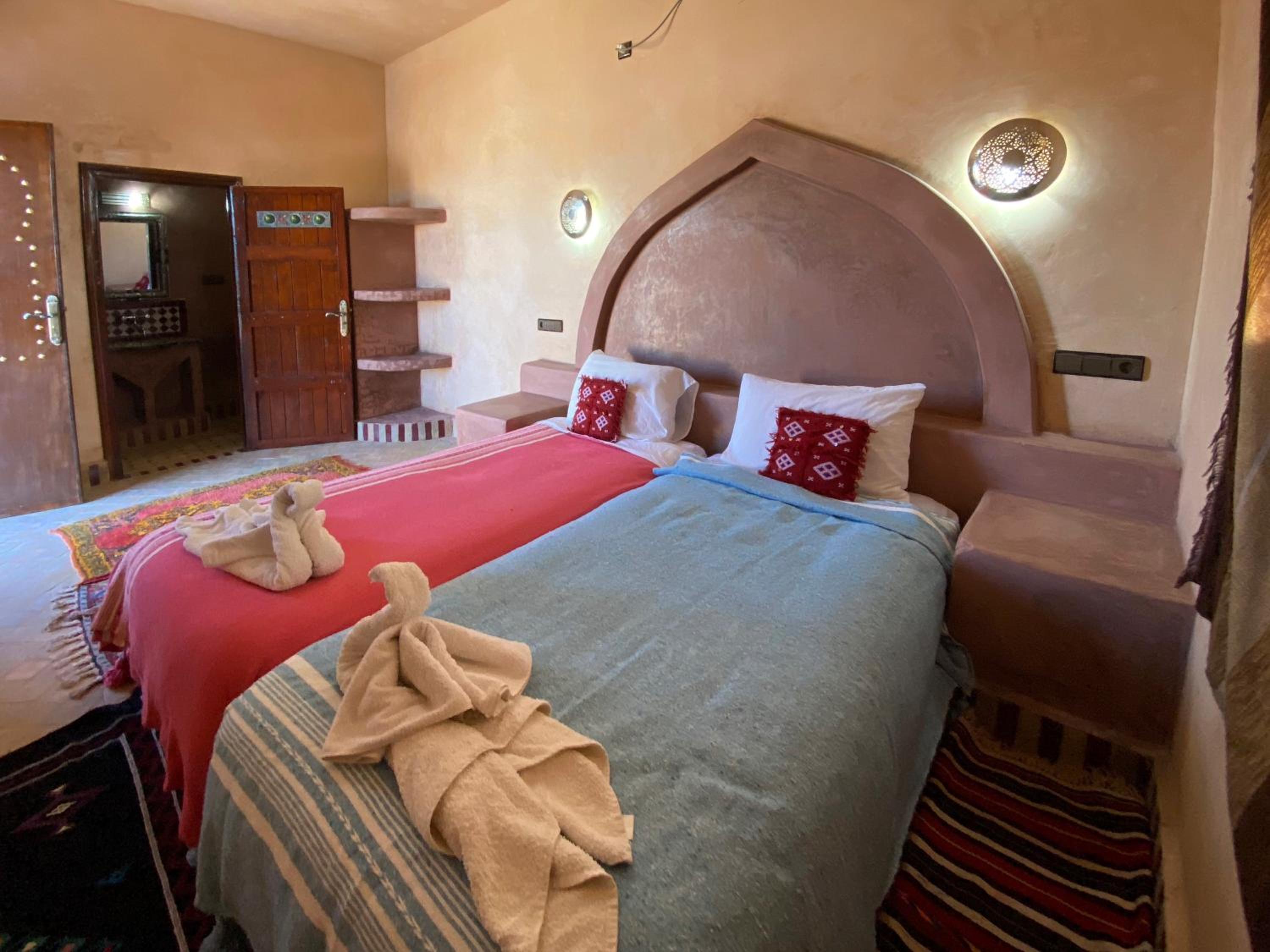 Double or Twin Room - Photo 15