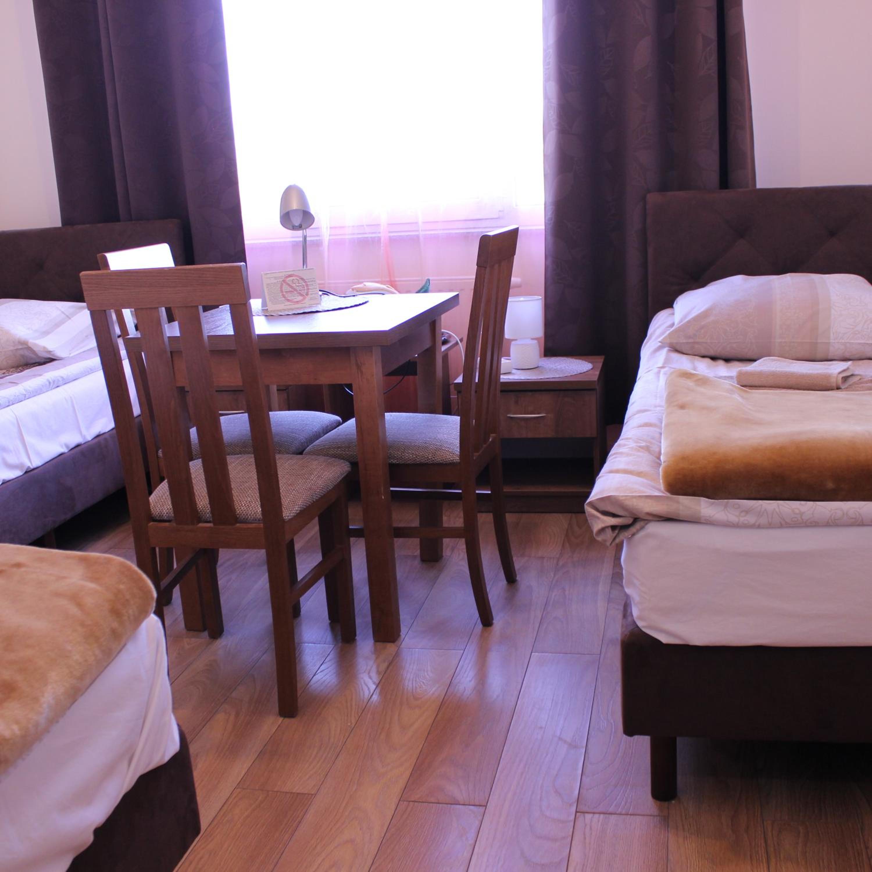 Standard Triple Room - Photo 2