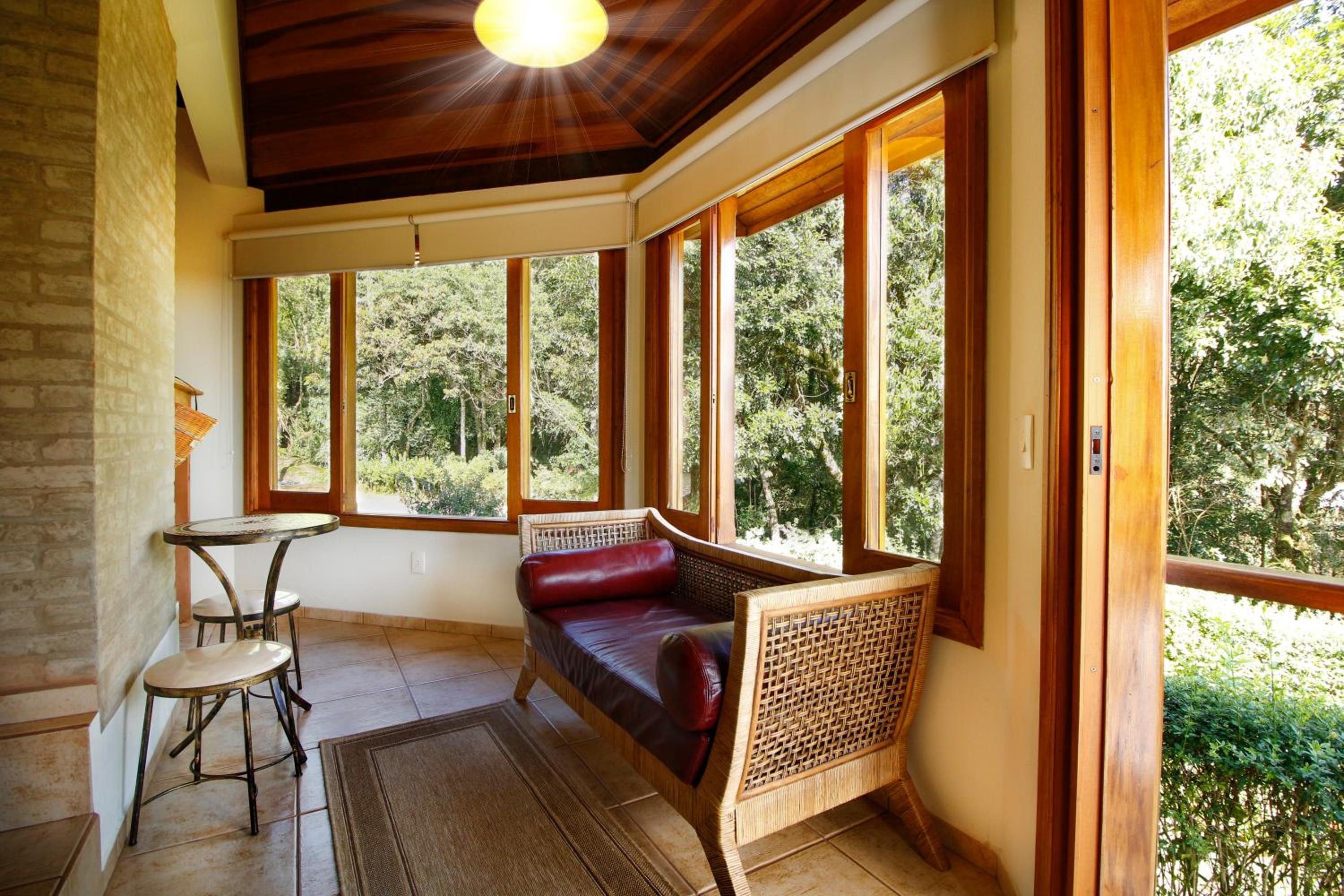 Chalet with Hot Tub (2 Adults) photo 2