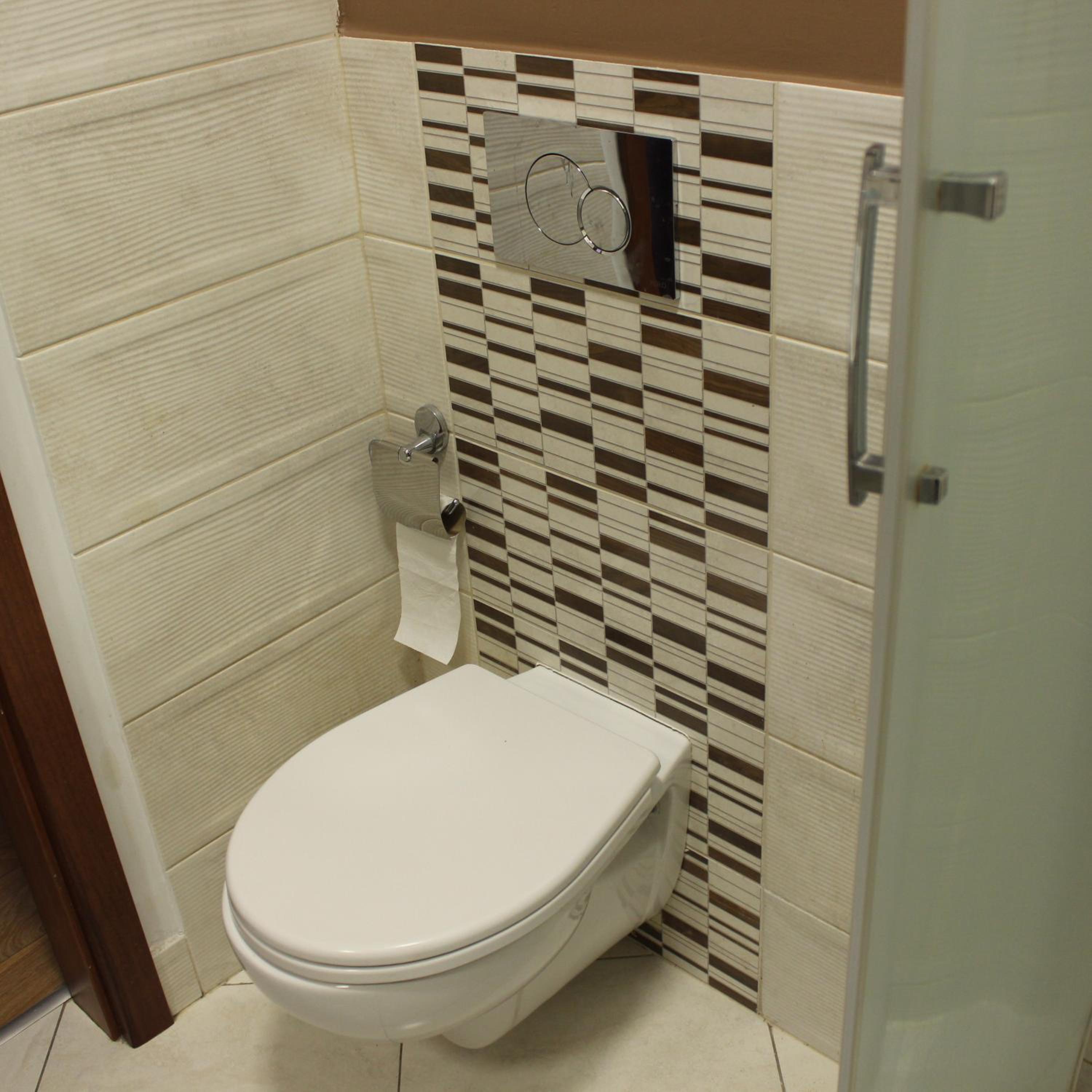 Twin Room with Private Bathroom - Photo 4