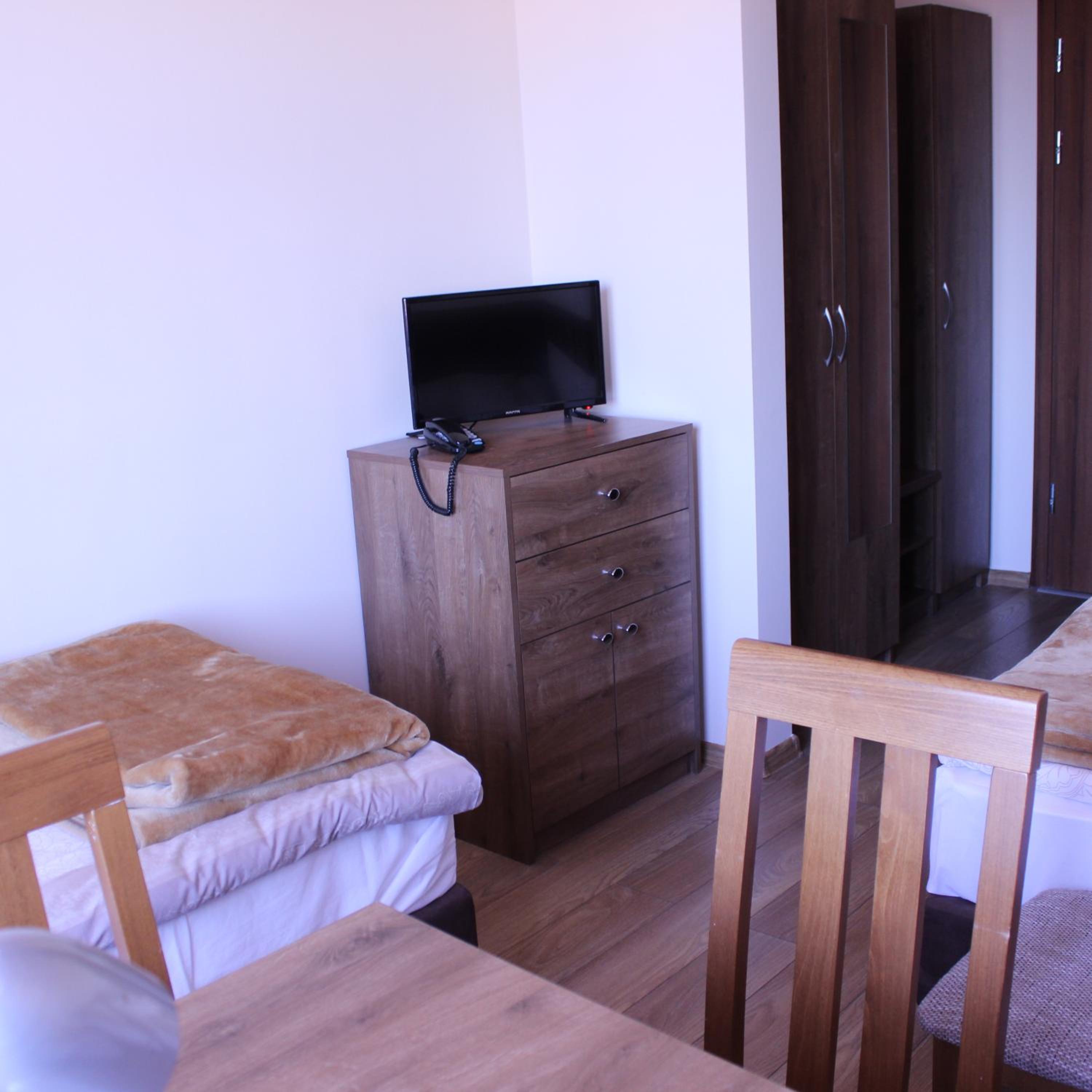 Standard Triple Room - Photo 7