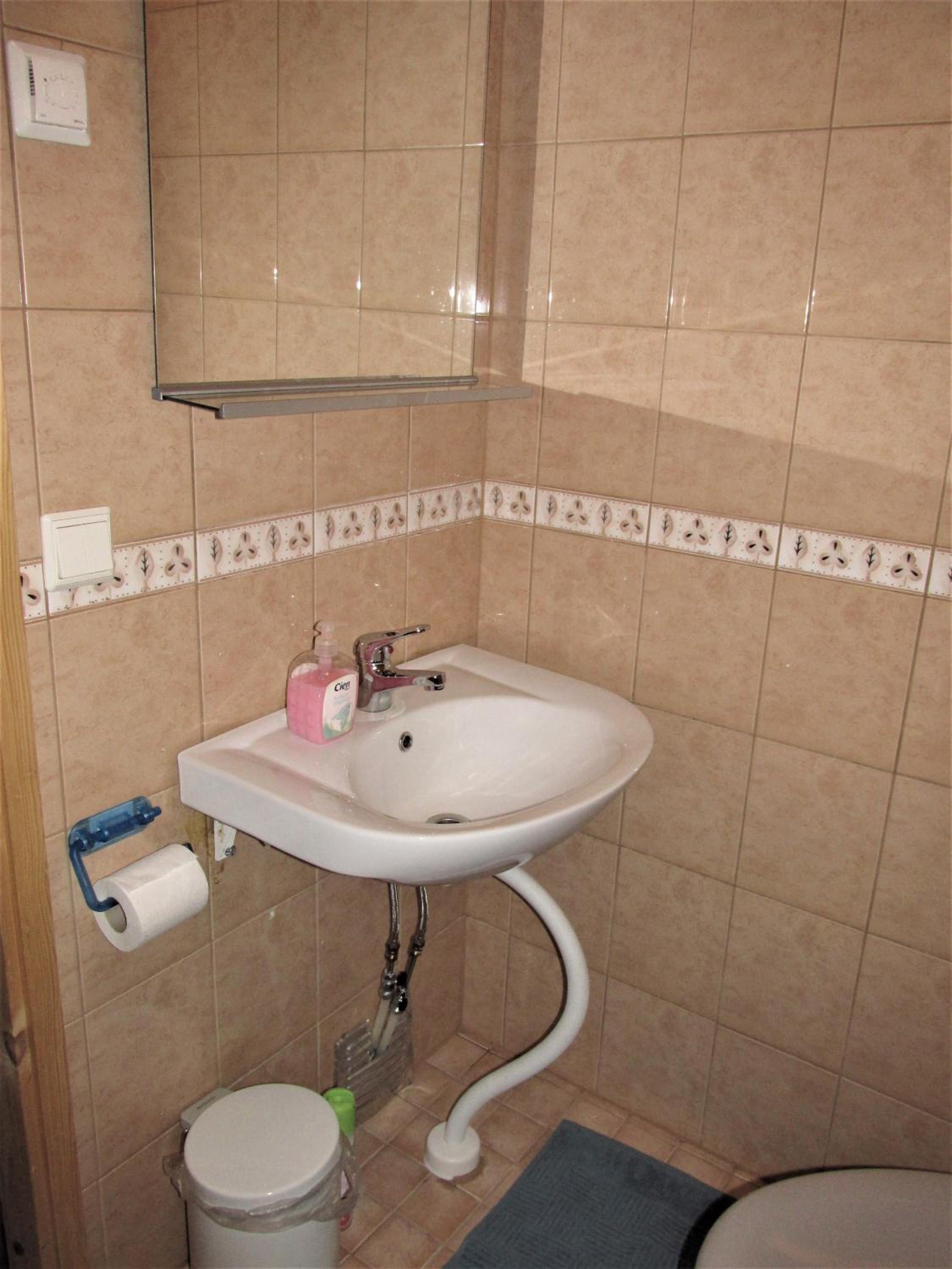 Quadruple Room - Photo 25