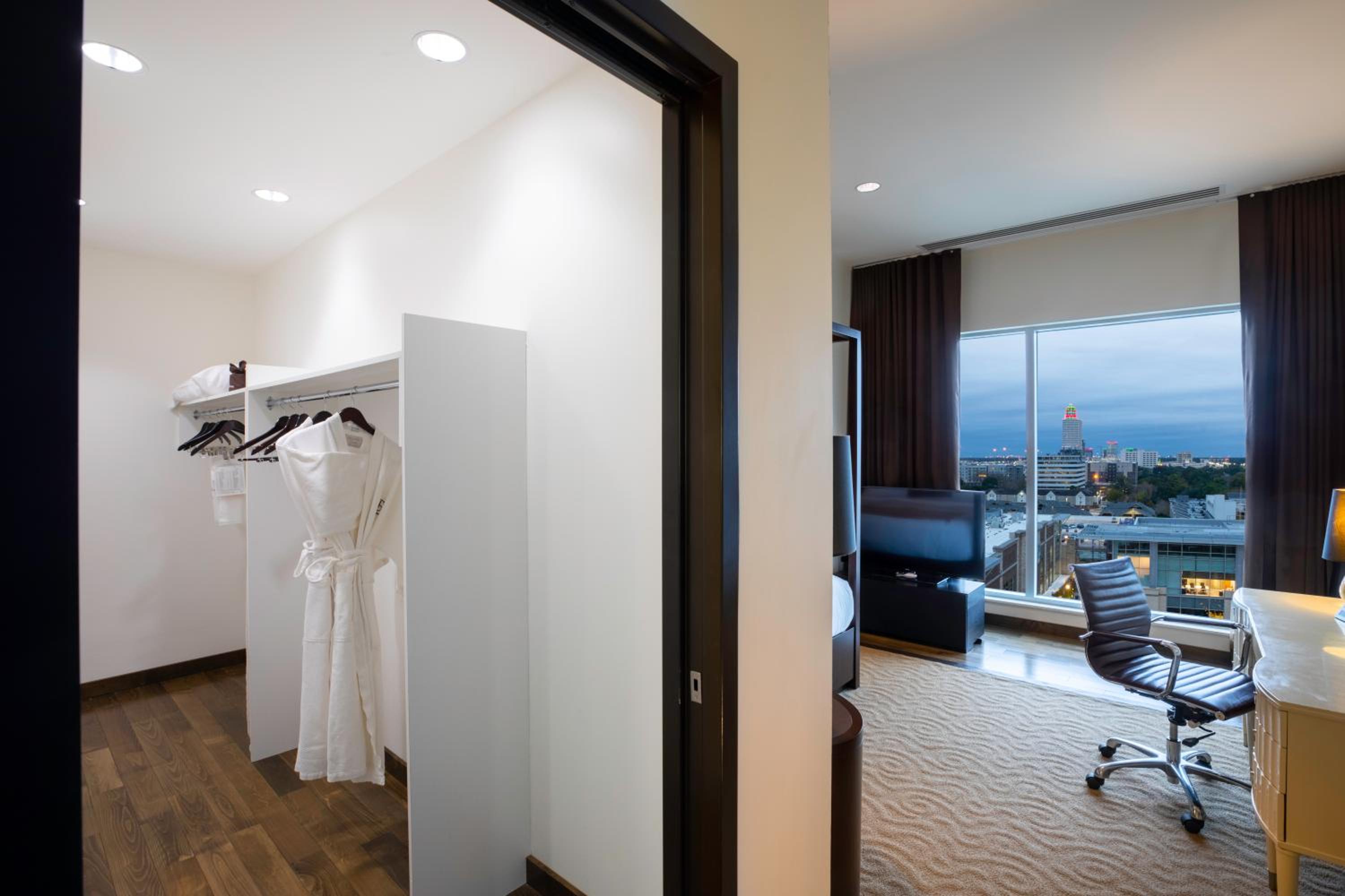Presidential Suite photo 3