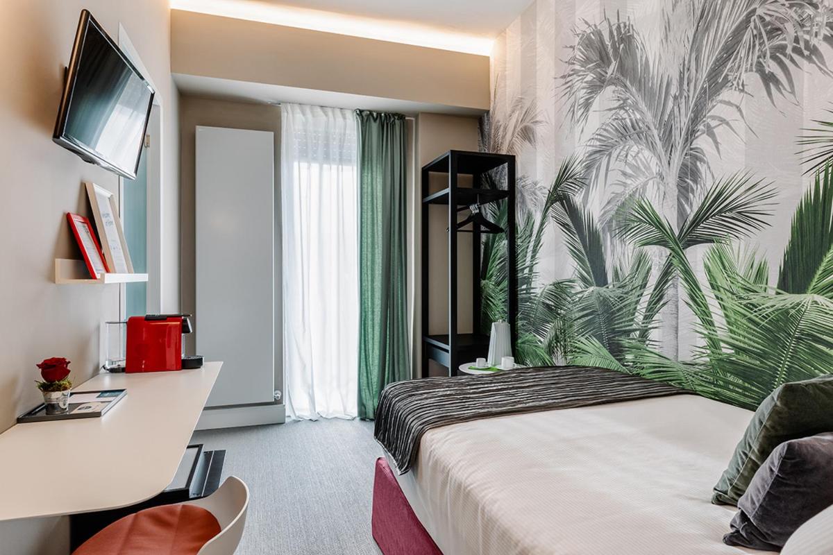 Single Room with Private Bathroom