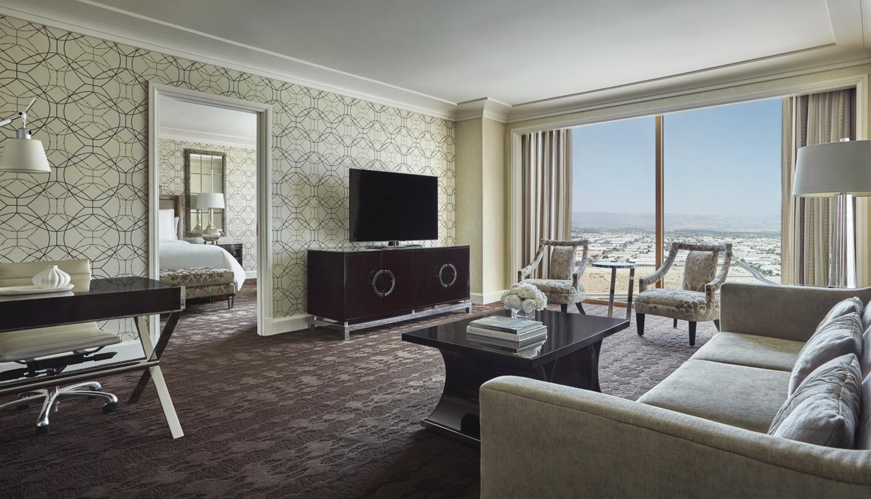 Stadium View Executive Suite - Photo 2
