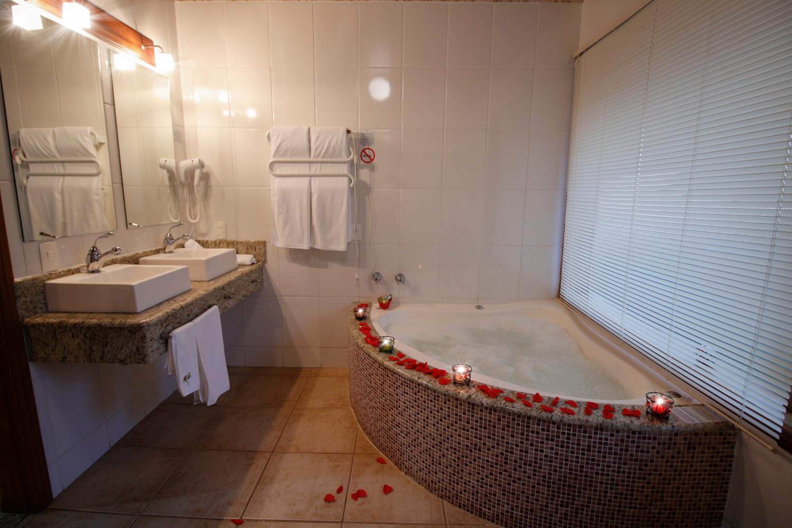 Chalet with Hot Tub