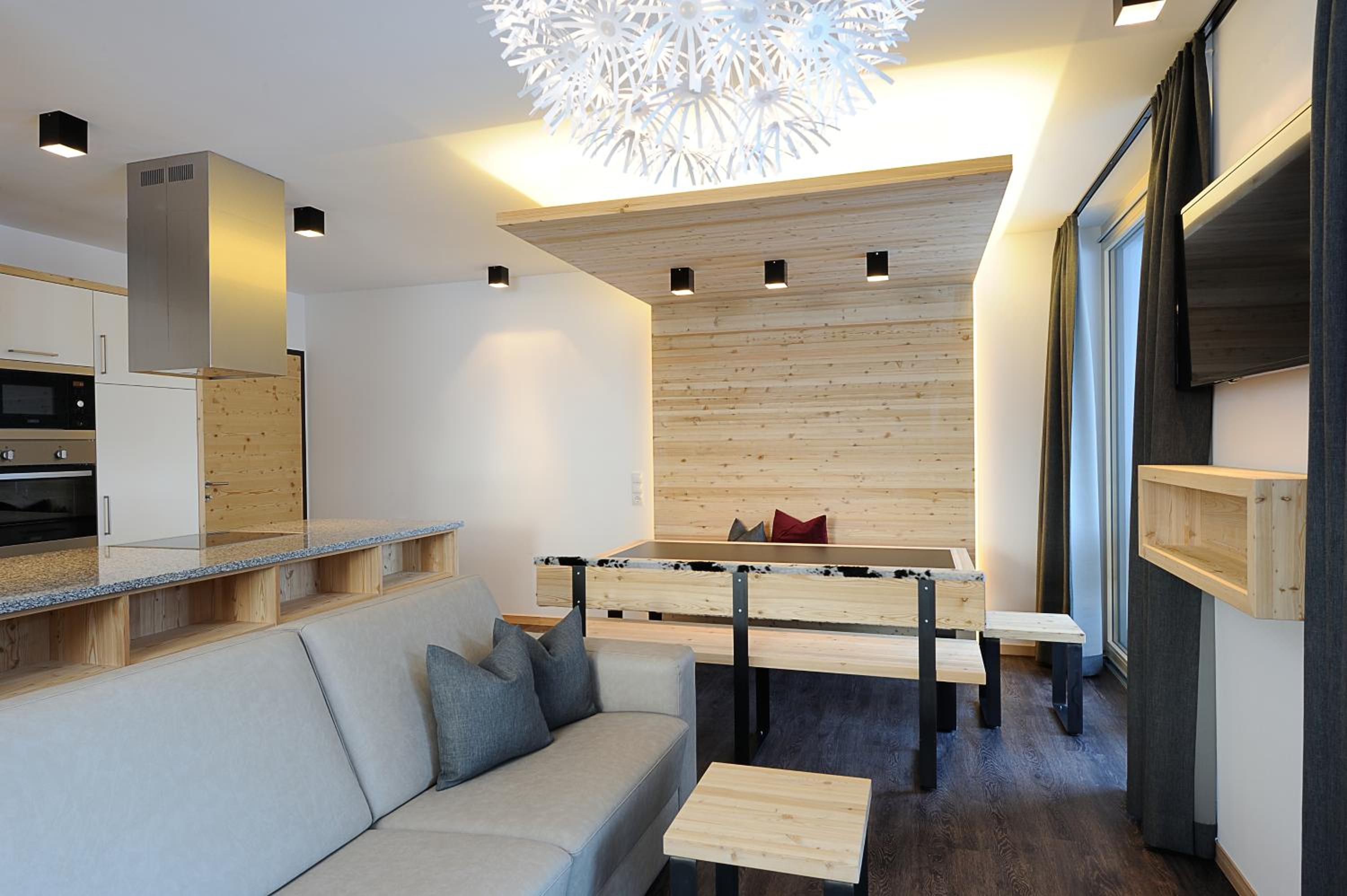 Two-Bedroom Apartment with Balcony photo 3