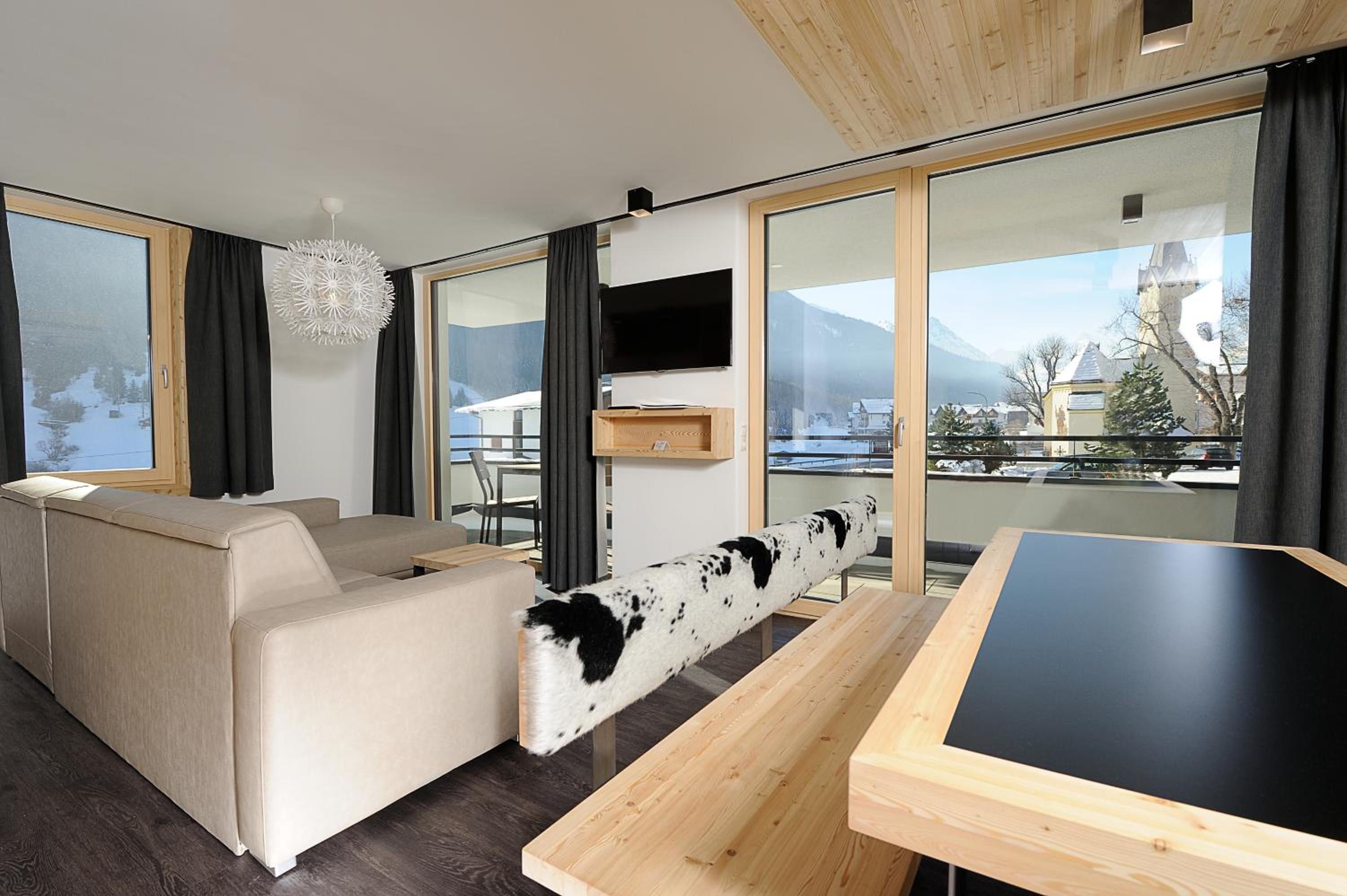Two-Bedroom Apartment with Balcony photo 1