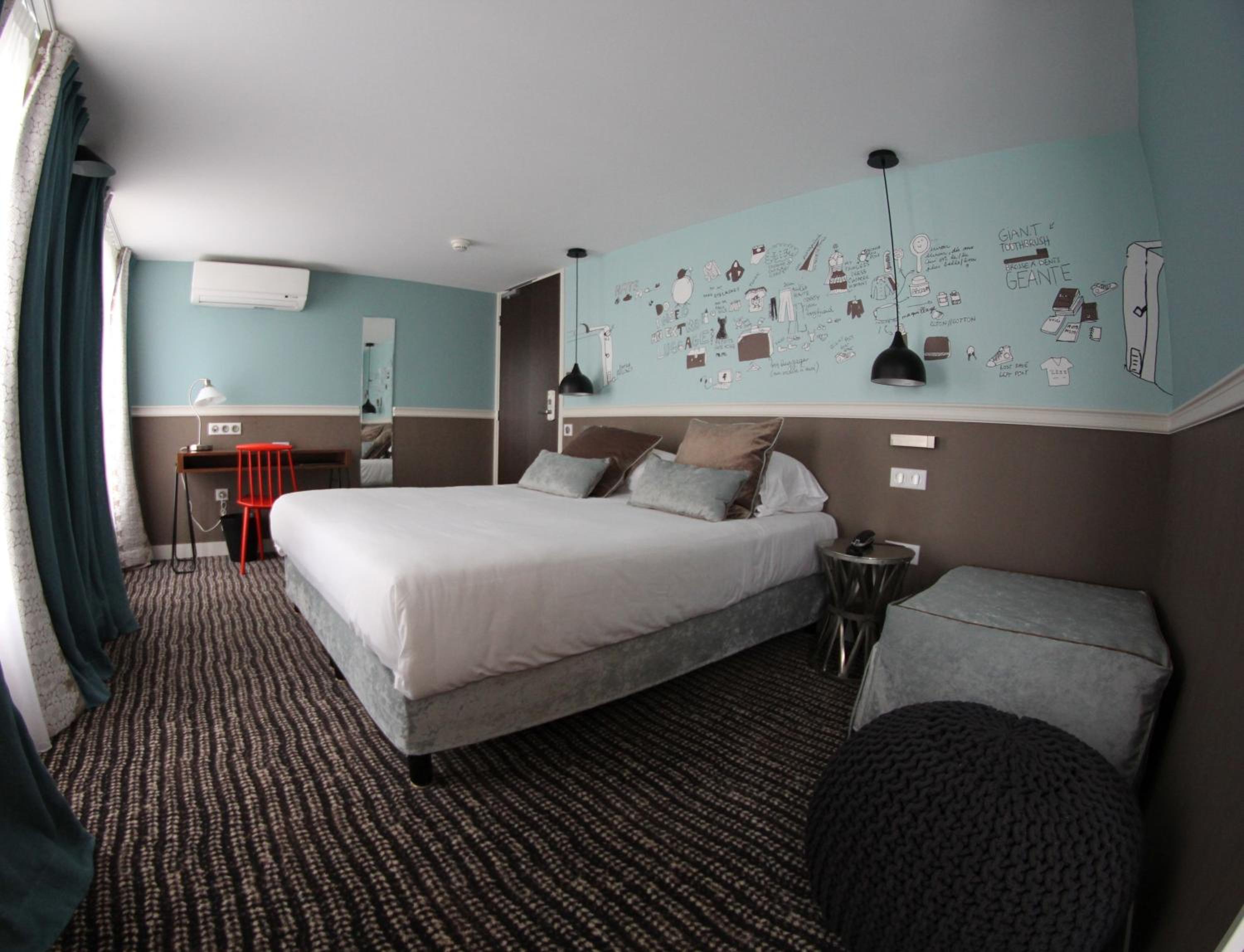 Standard Triple Room thumbnail 6