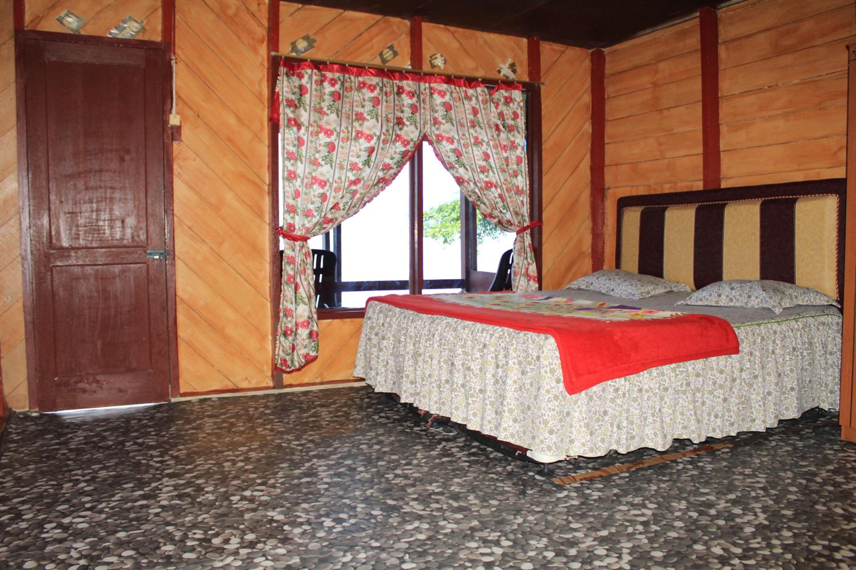 Double Room with Lake View - Photo 18