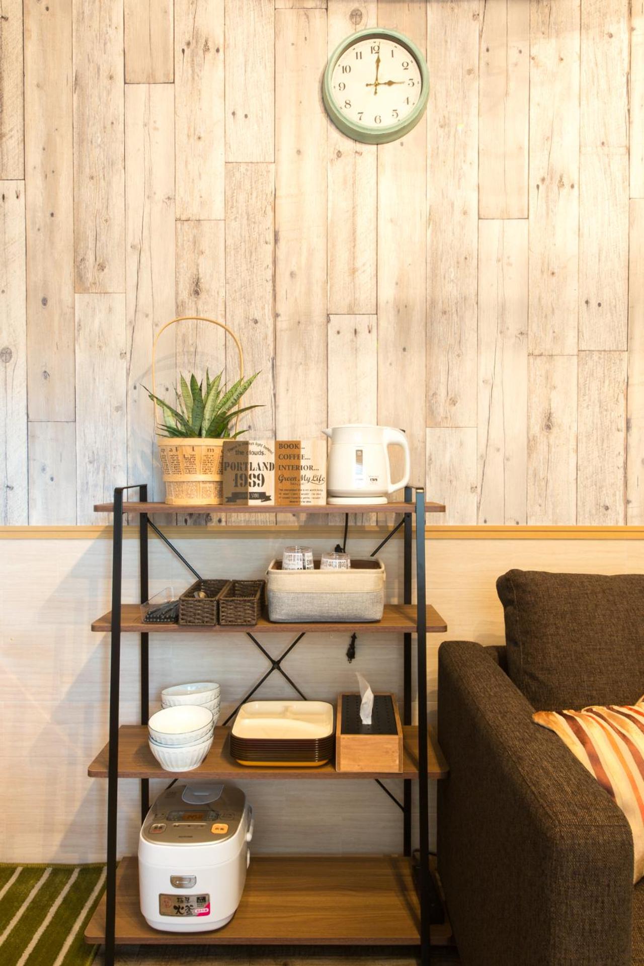 One-Bedroom Apartment - Photo 3