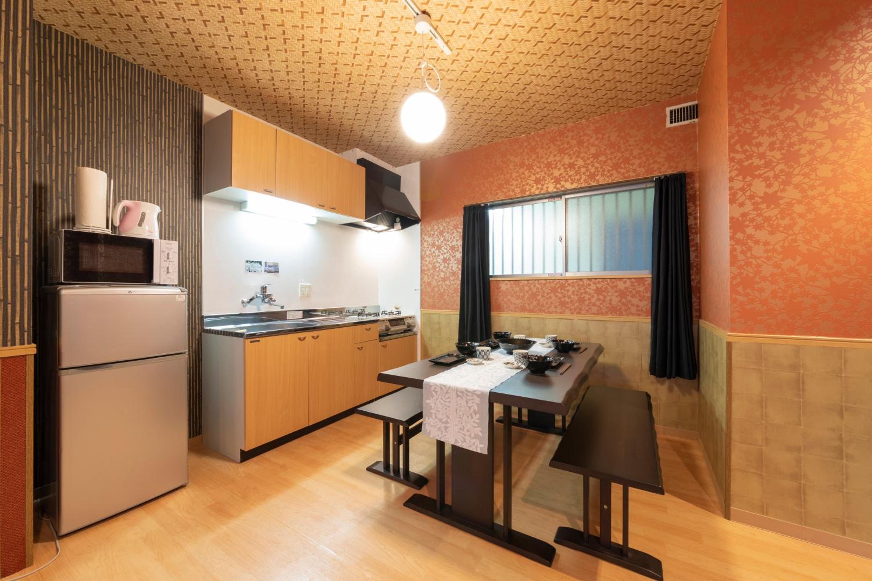 One-Bedroom Apartment - Photo 8