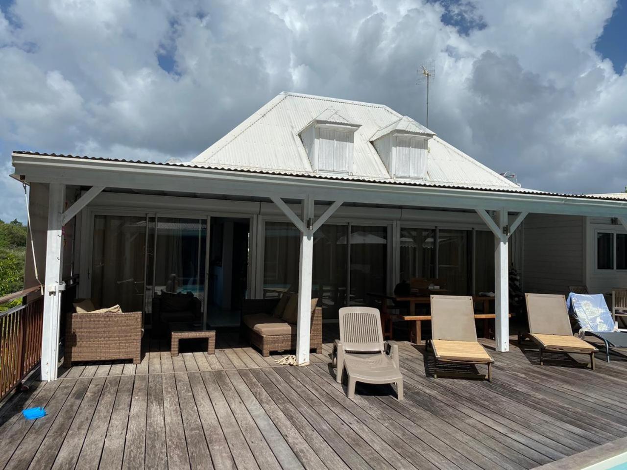 Three-Bedroom Villa photo 3