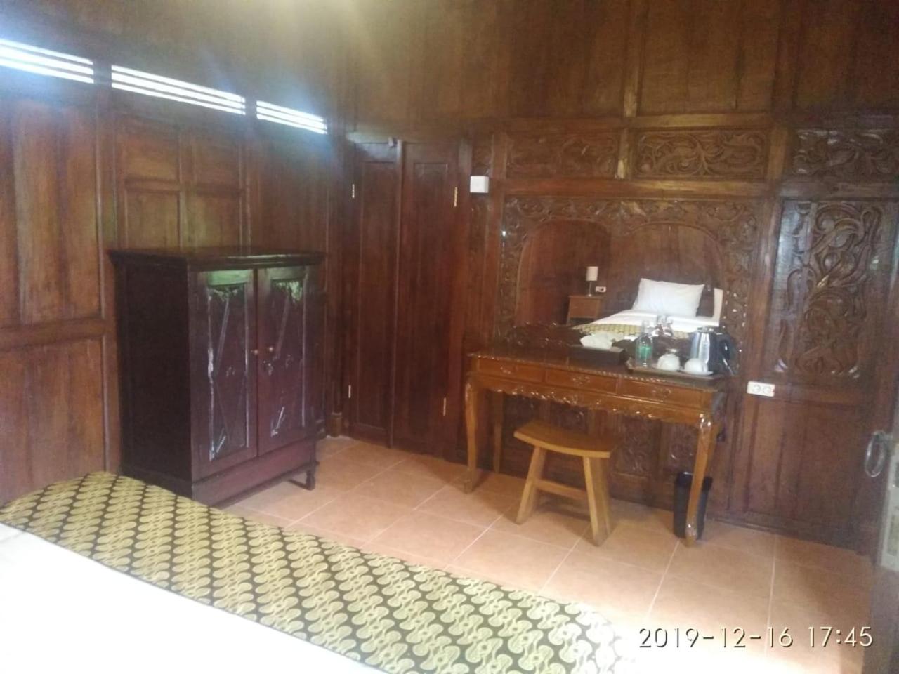 One-Bedroom House - Photo 7