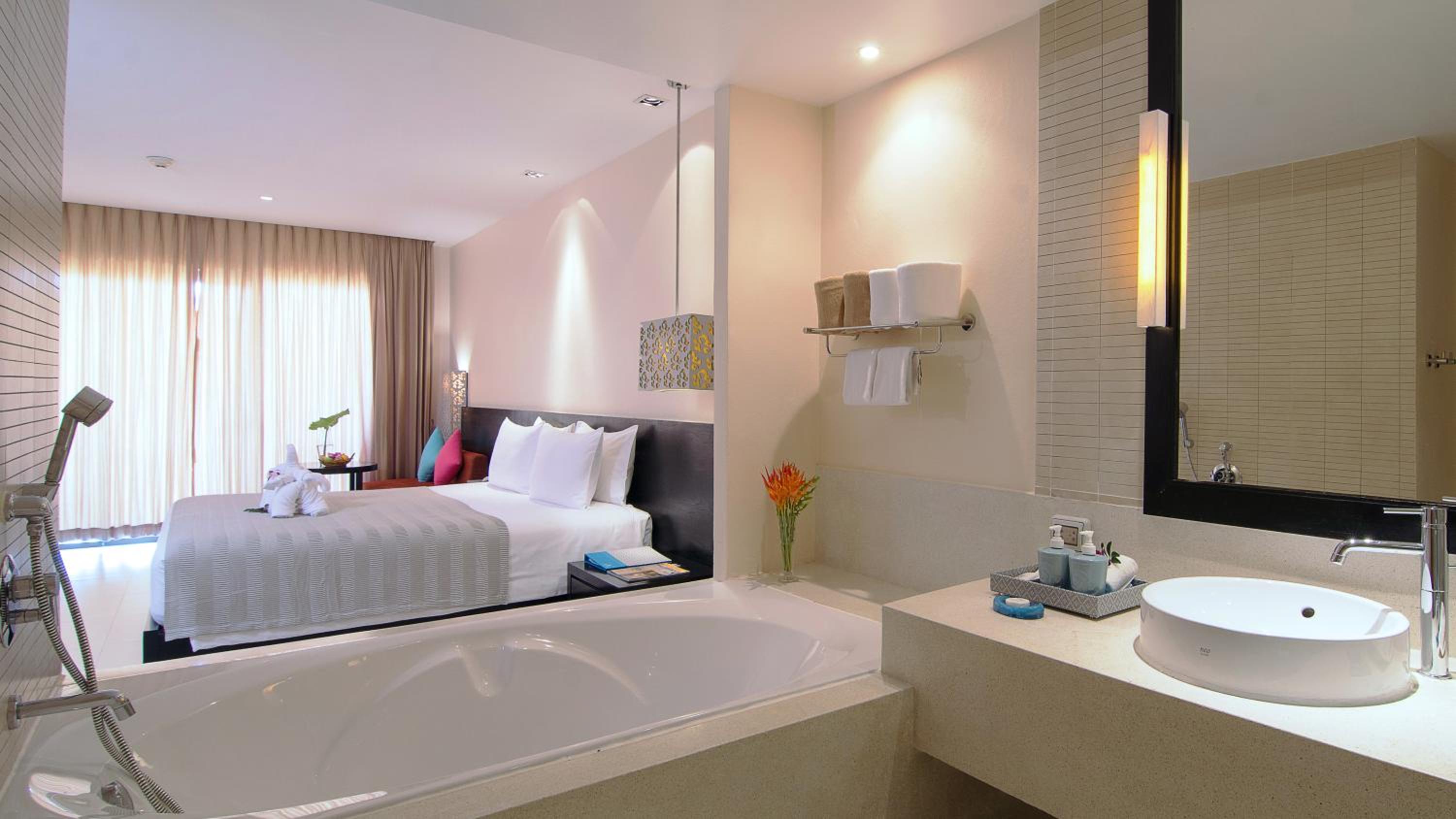 Deluxe Double or Twin Room with Sea View photo 2