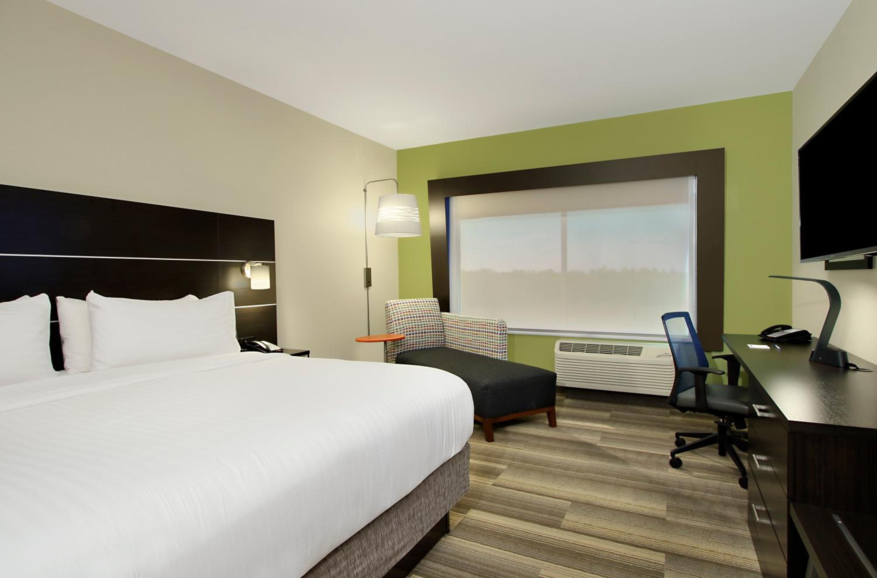 Standard King Room
