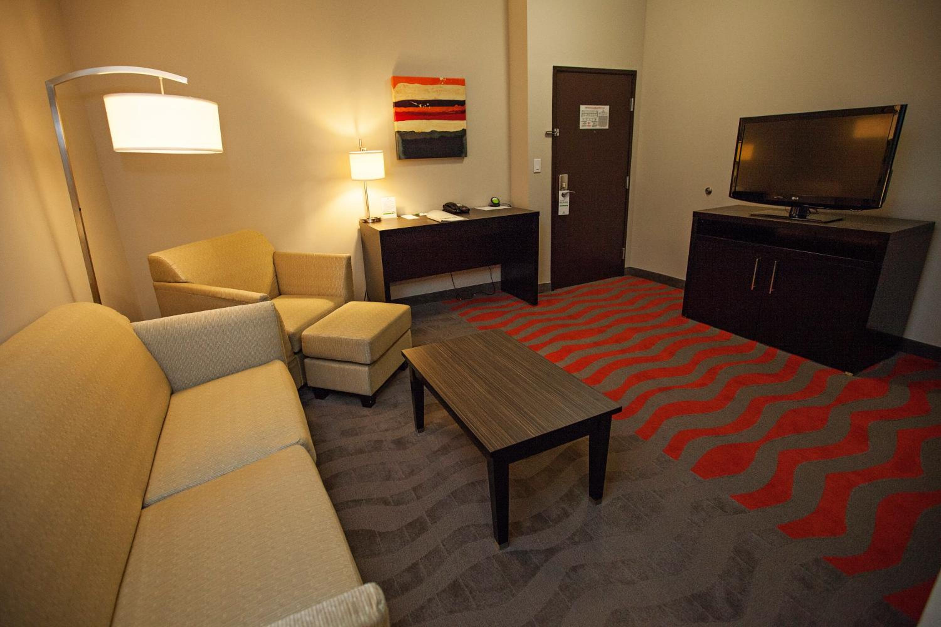 One-Bedroom King Suite - Photo 1