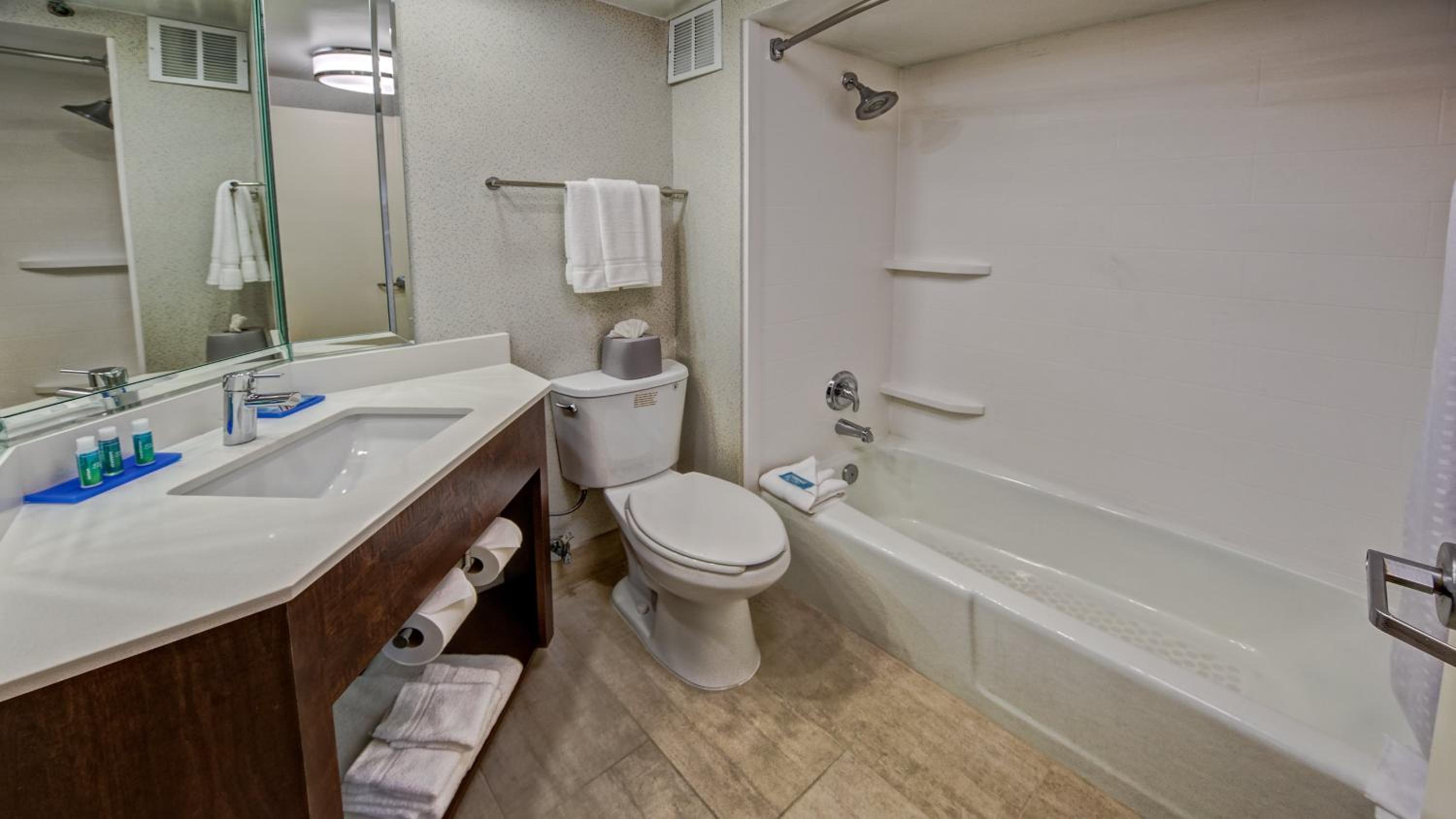Standard Queen Room - Photo 4