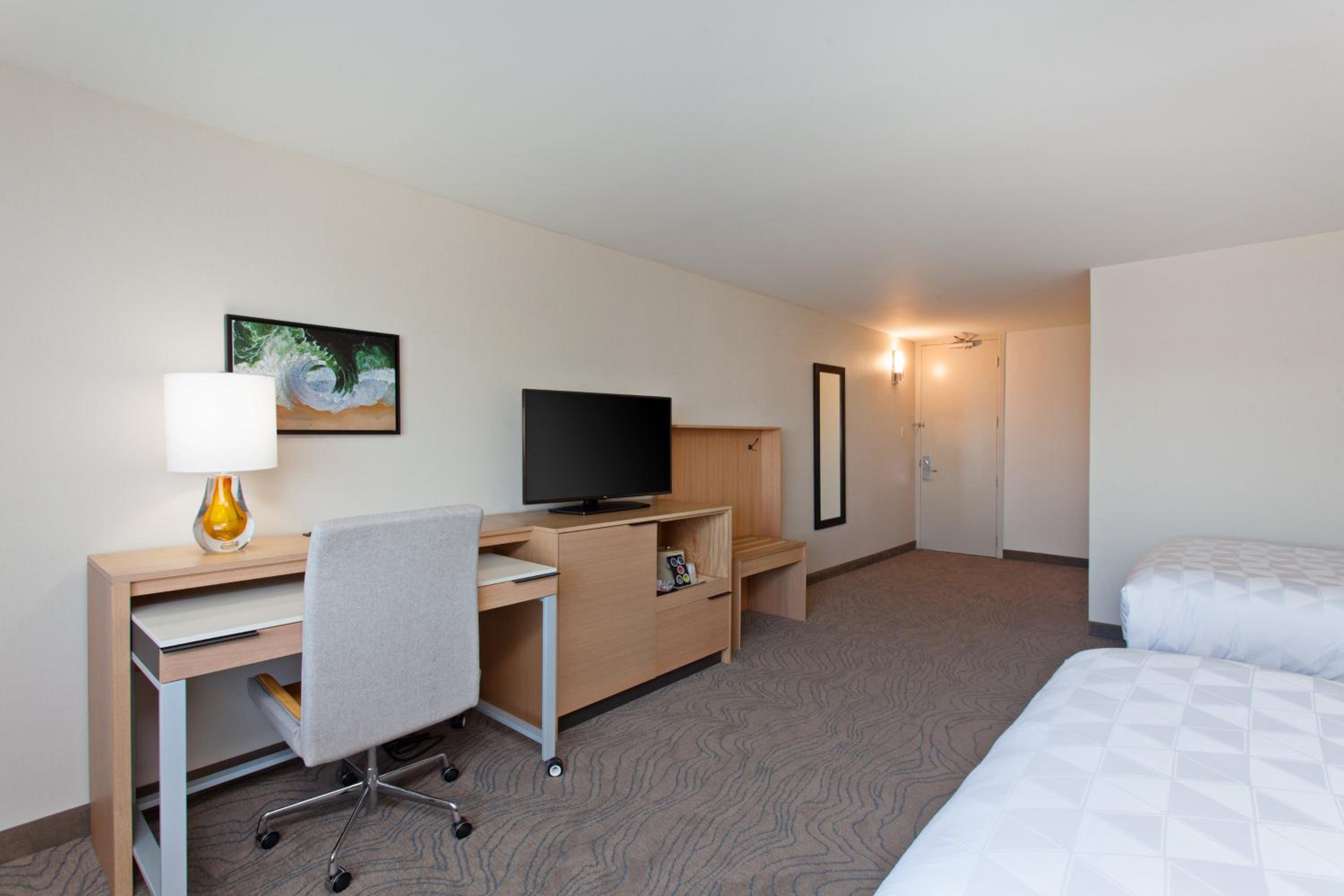 Deluxe Twin Room - Hearing Accessible photo 2