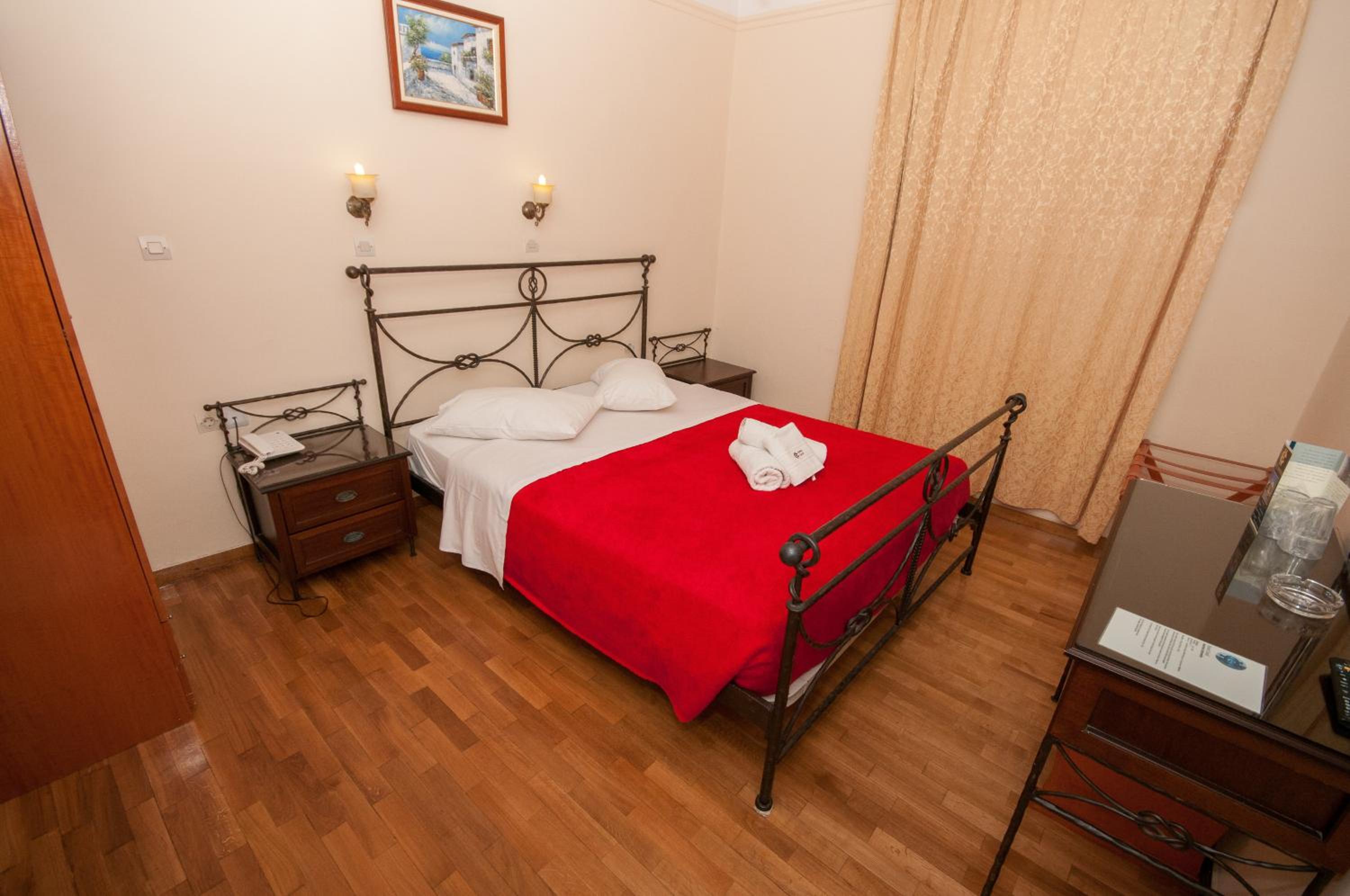 Economy Double Room photo 1