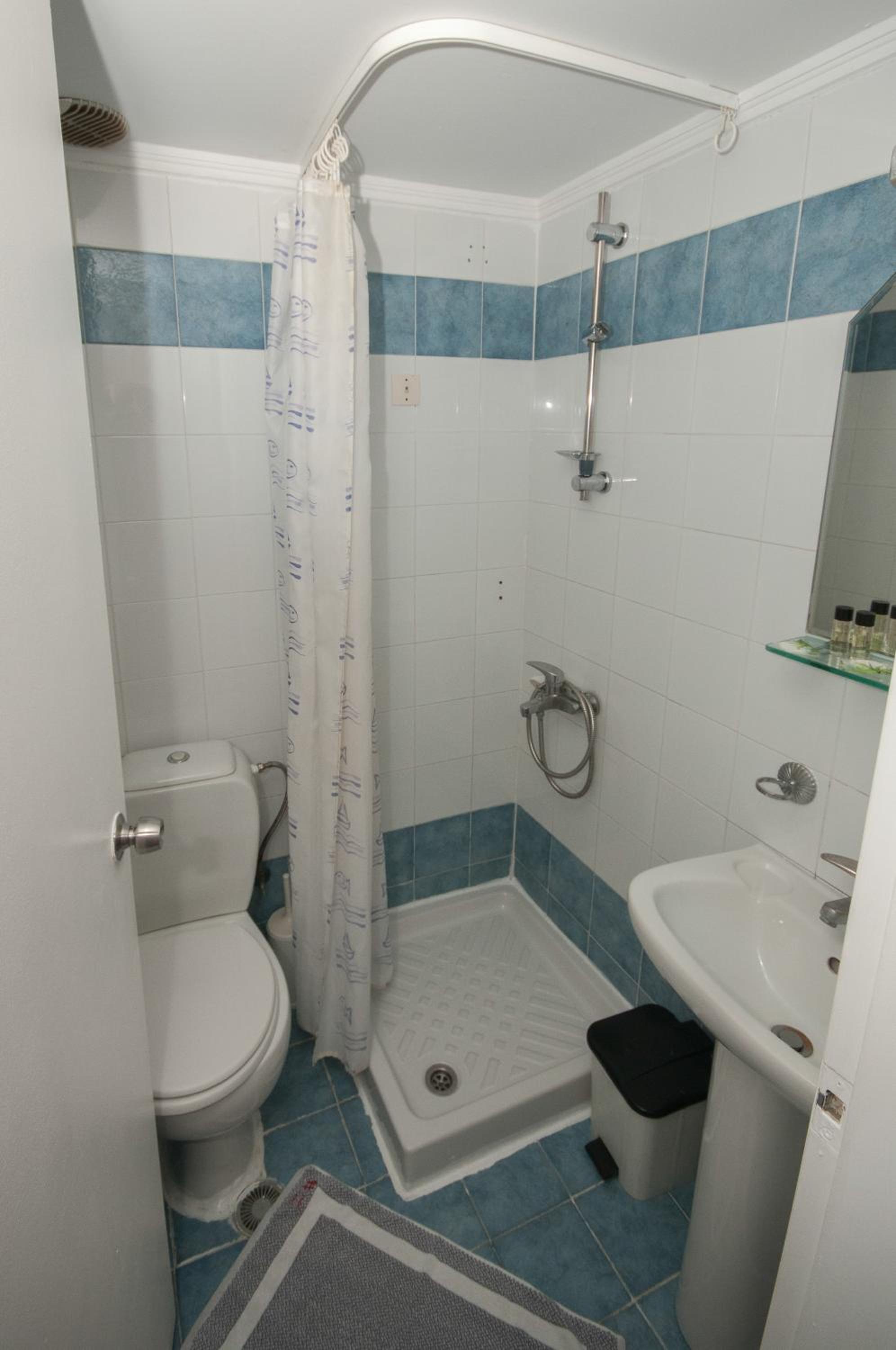 Economy Double Room photo 2