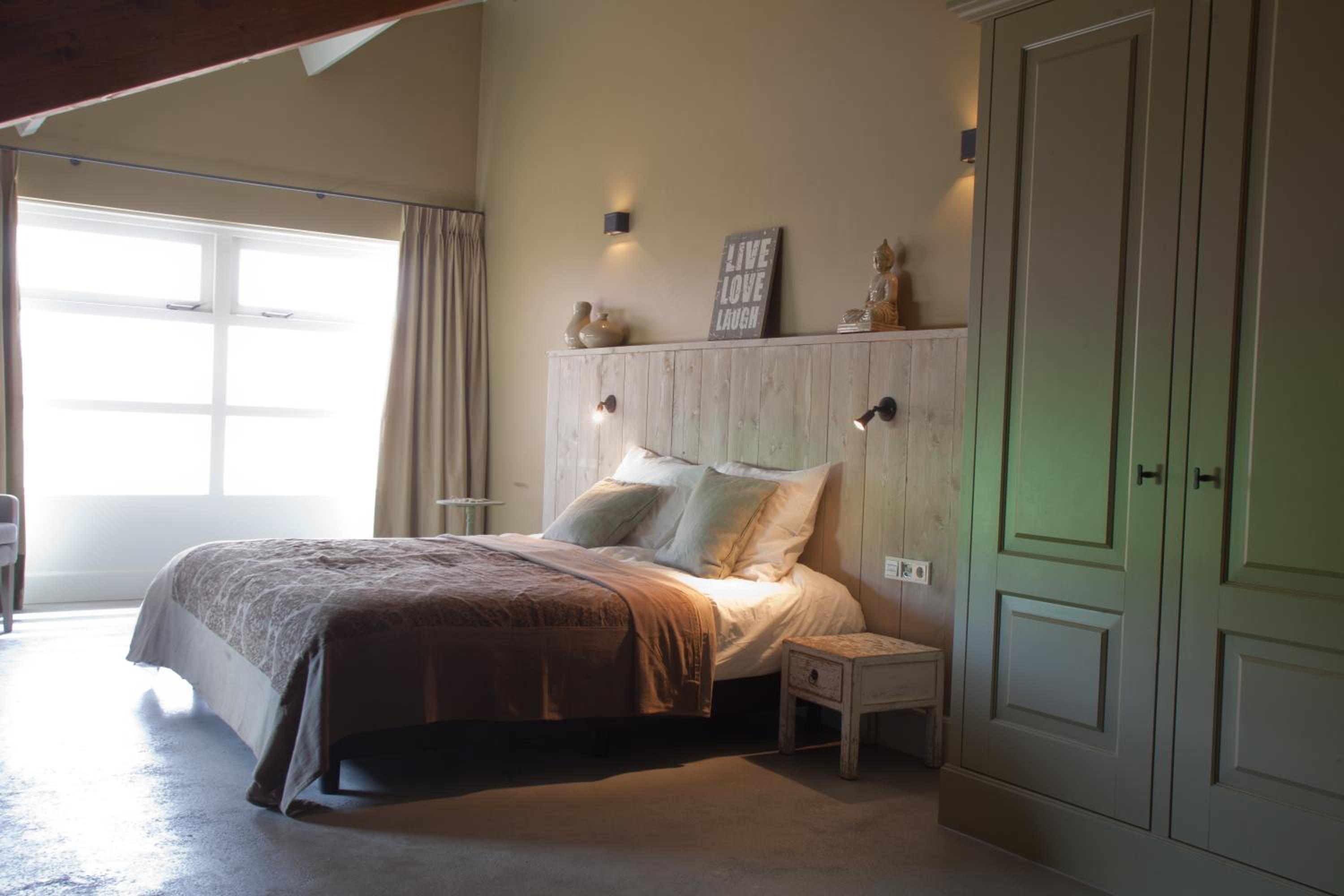 Deluxe Double or Twin Room with Bath photo 2