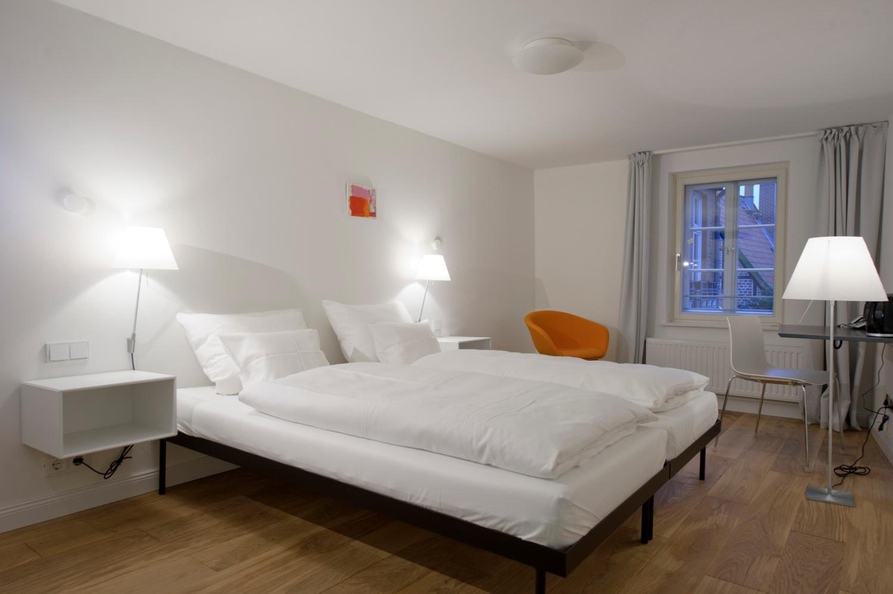 Double Room - Photo 16