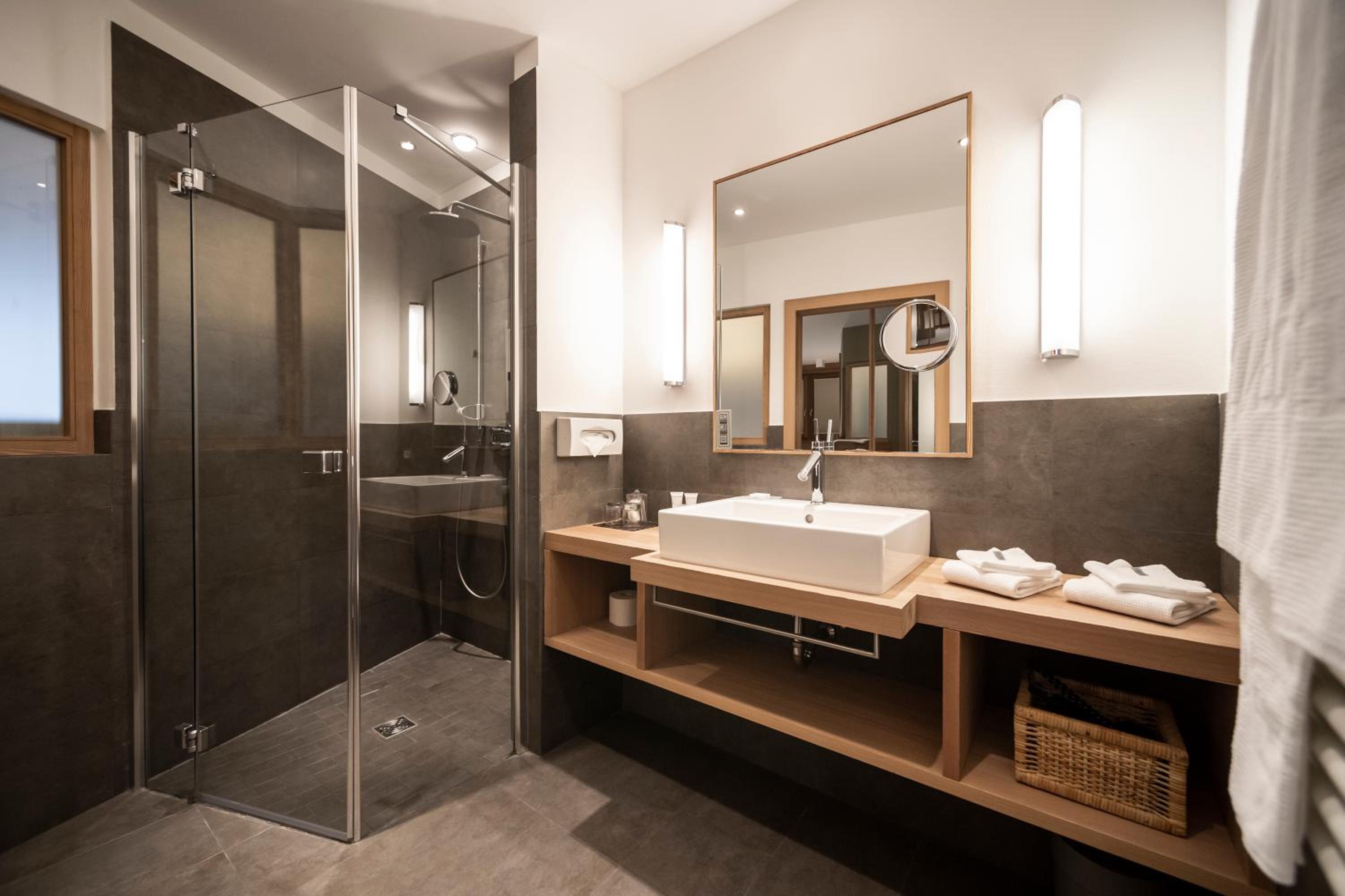 Junior Suite with Garden View - Photo 5