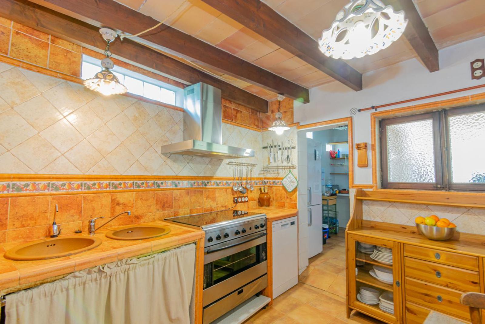 Three-Bedroom House photo 3