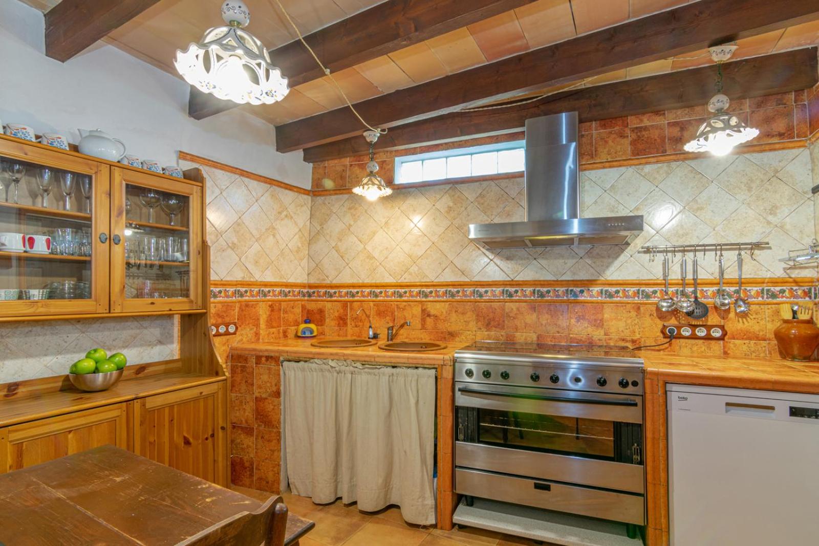 Three-Bedroom House photo 2