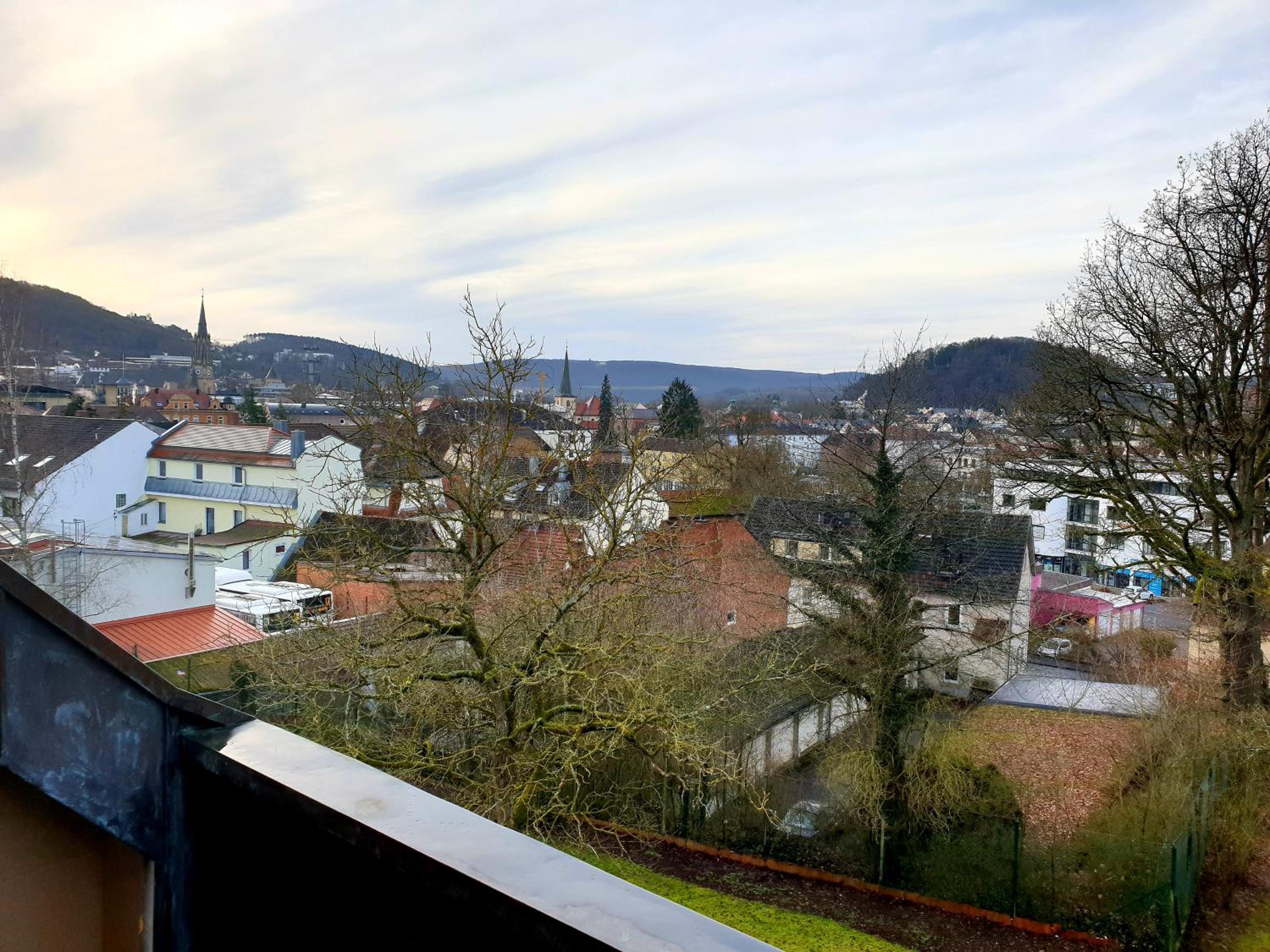 Apartment with Balcony photo 2