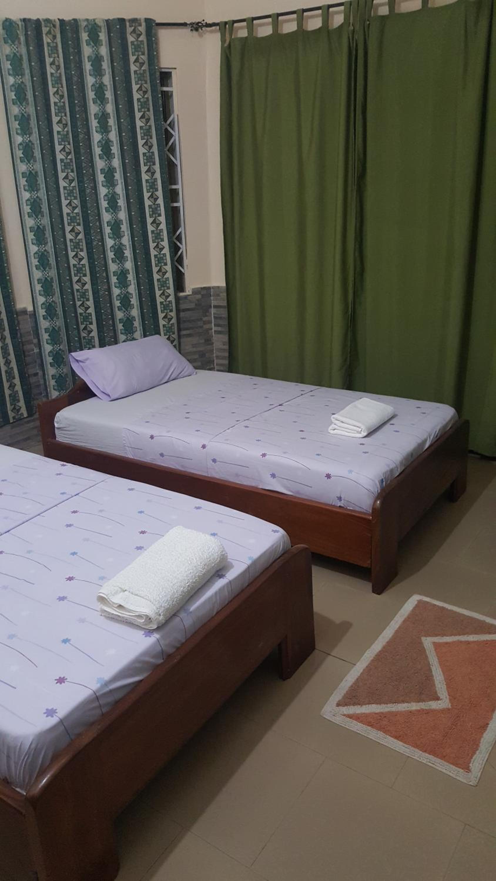 Standard Twin Room with Shared Bathroom photo 3