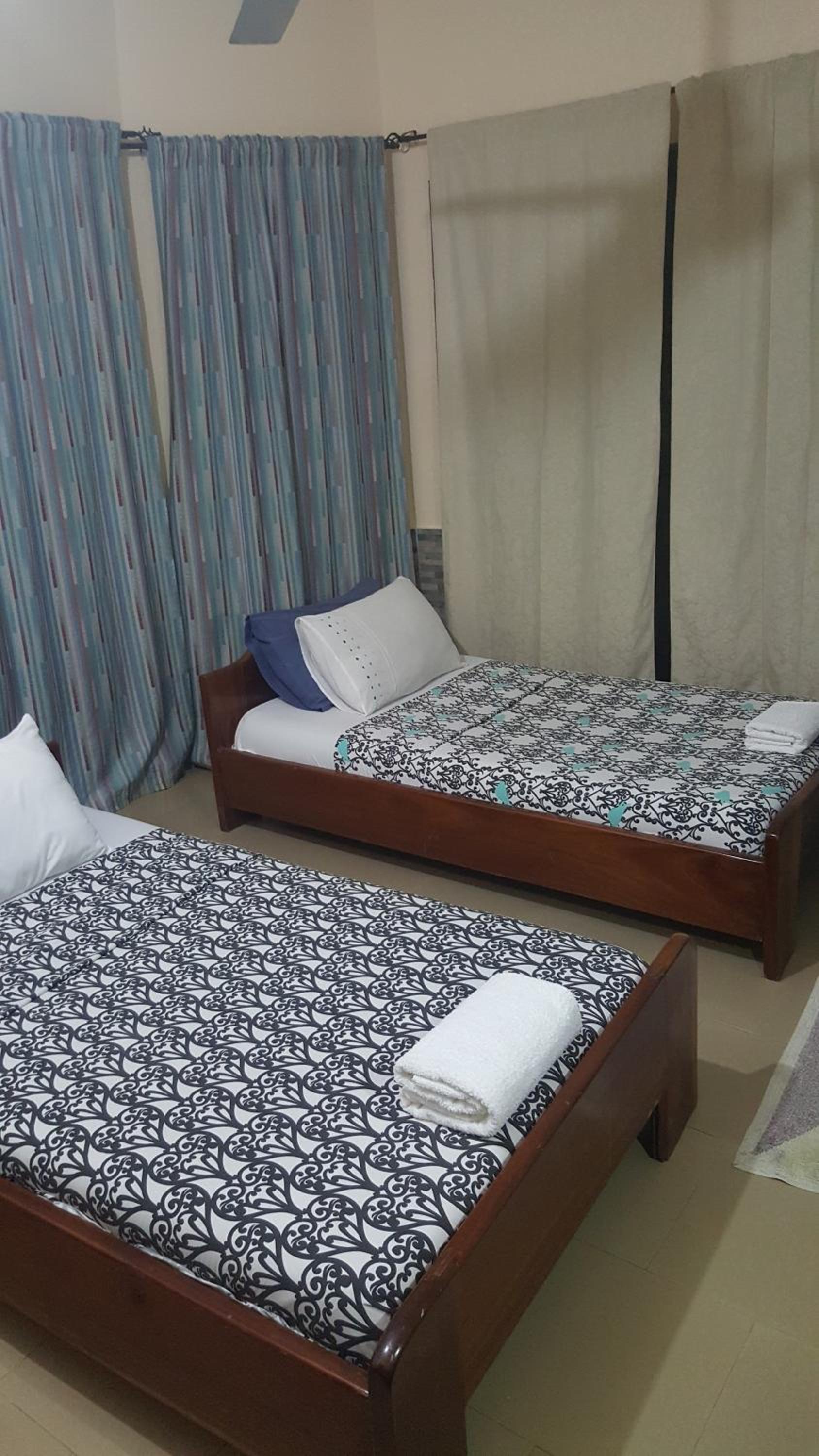 Standard Twin Room with Shared Bathroom photo 1